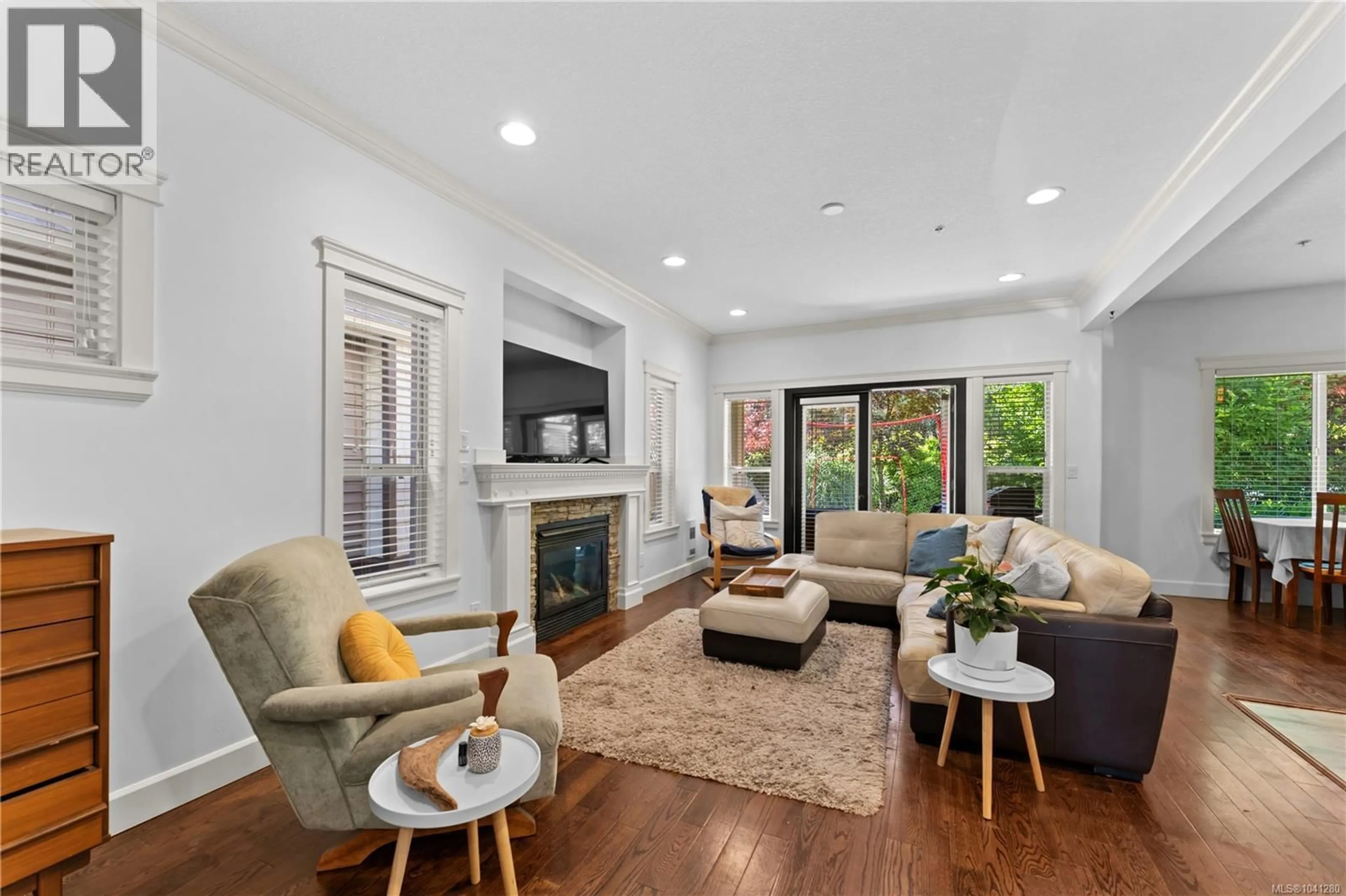 Living room with furniture, unknown for 3450 MAVERIC ROAD, Nanaimo British Columbia V9T6E4
