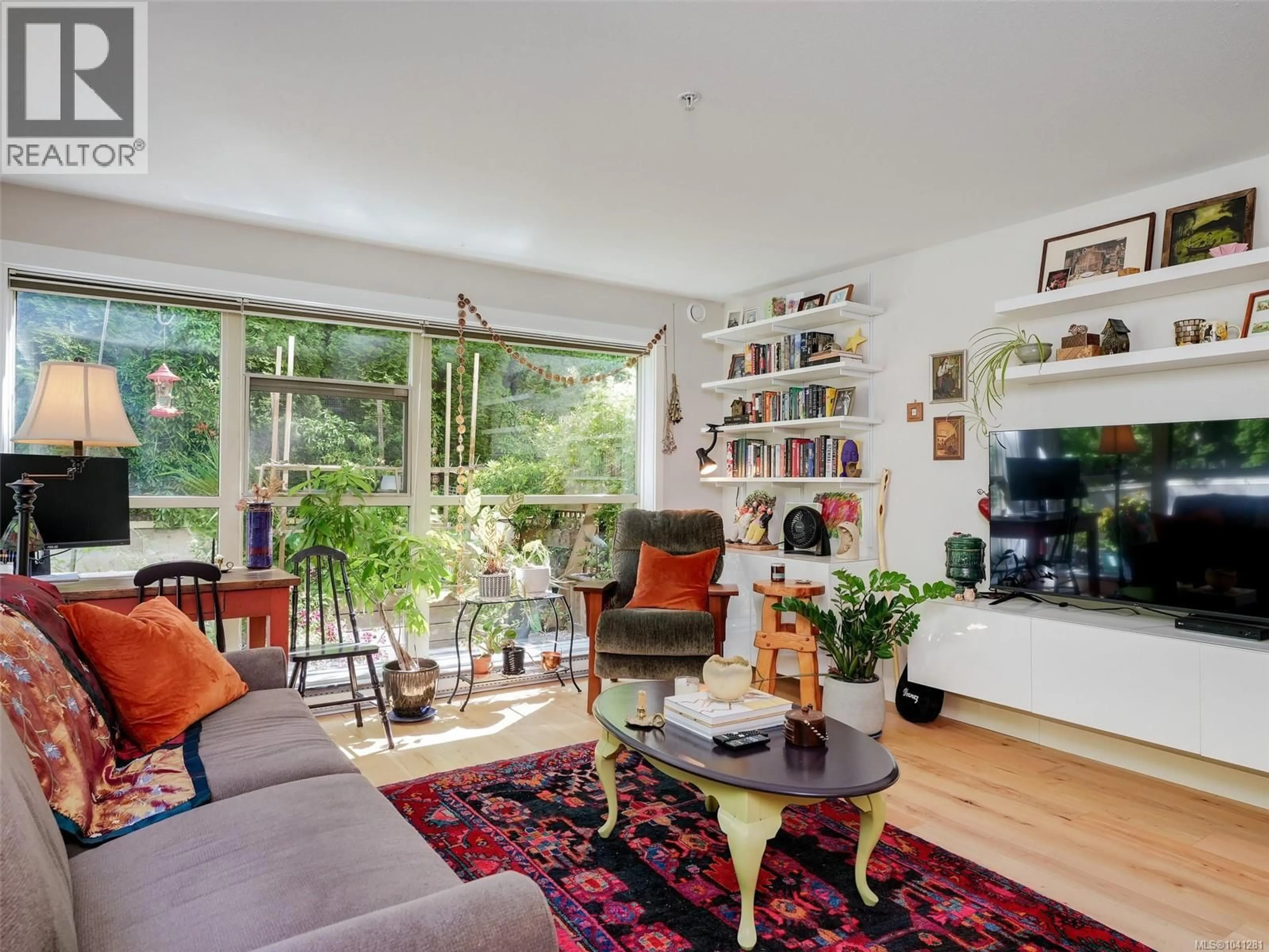 Living room with furniture, unknown for 109 - 1155 YATES STREET, Victoria British Columbia V8V3N1