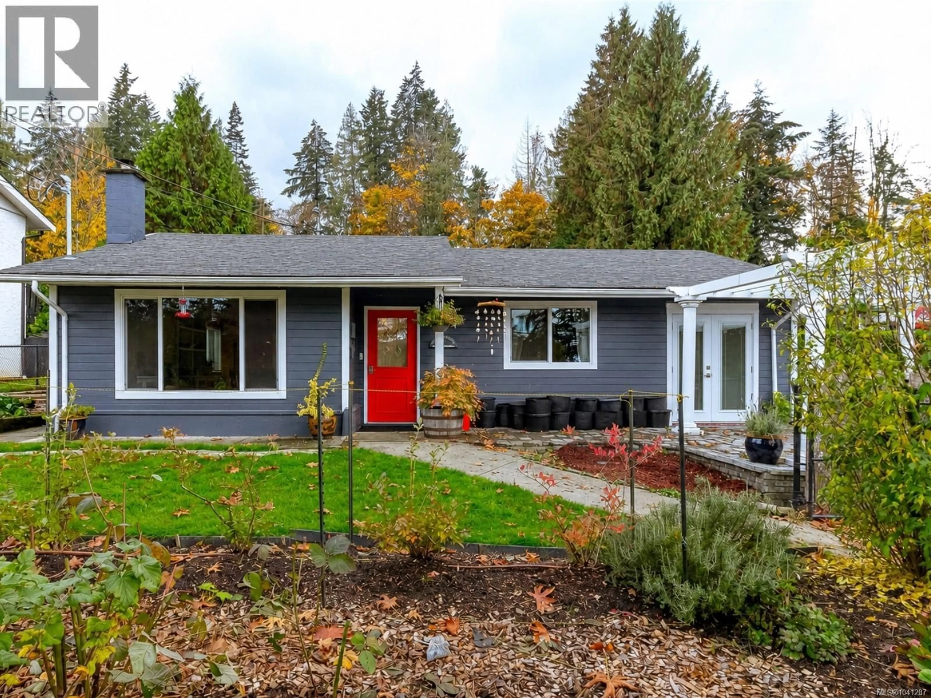 Home with vinyl exterior material, street for 5384 MILLER ROAD, Duncan British Columbia V9L6R2