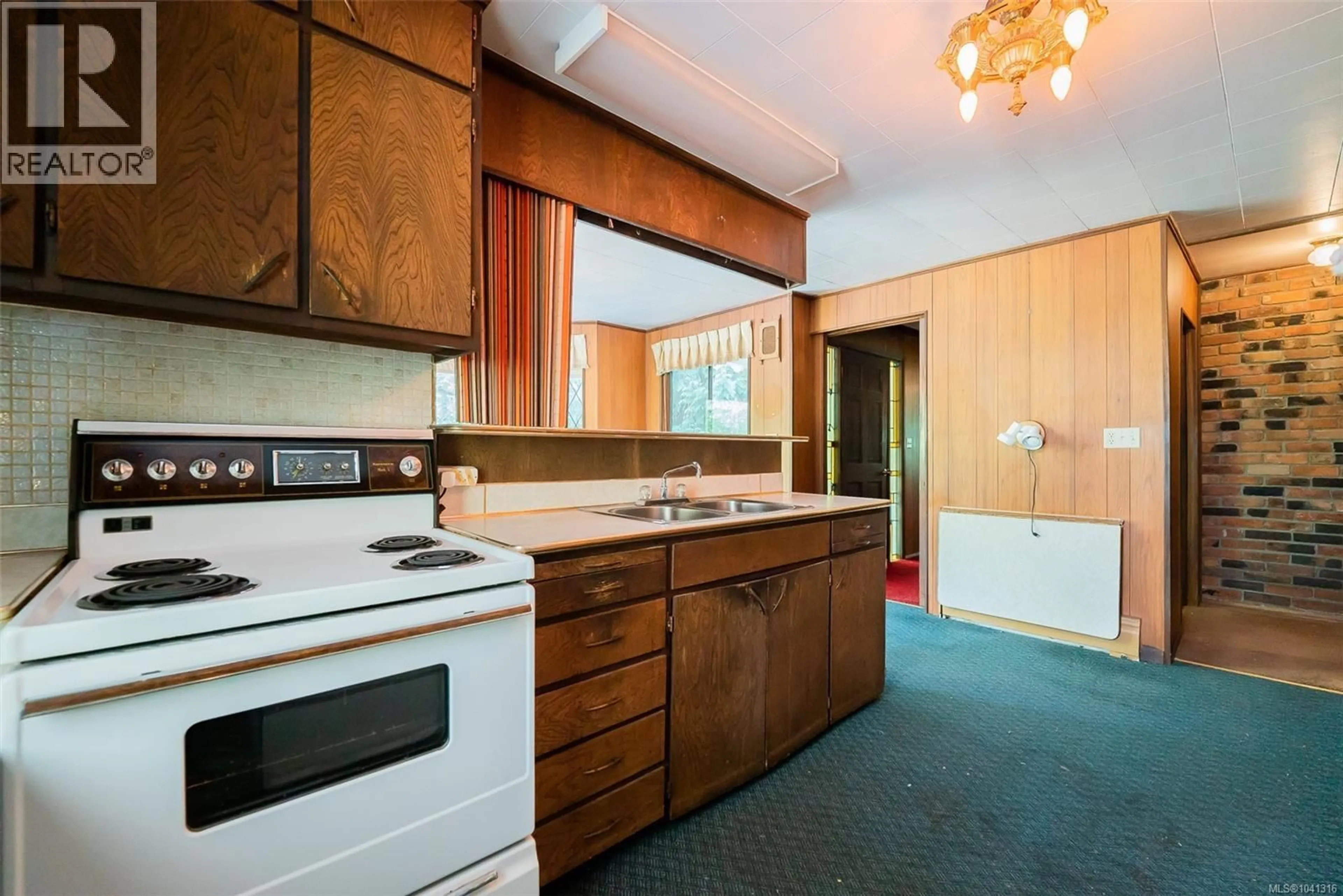 Standard kitchen, unknown for 2792 HOLDEN CORSO ROAD, Nanaimo British Columbia V9X1N5