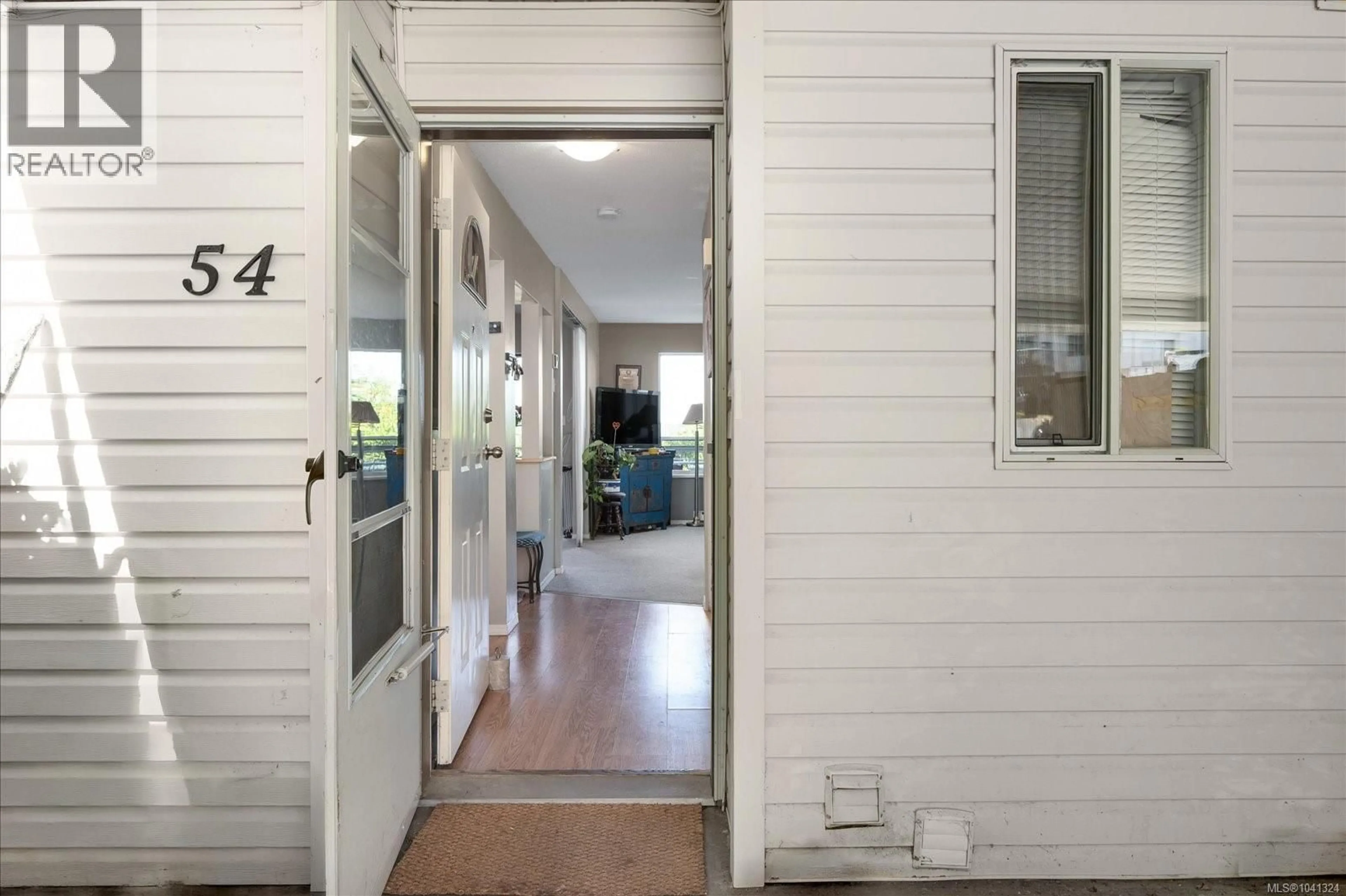 Indoor entryway for 54 - 941 MALONE ROAD, Ladysmith British Columbia V9G1S3