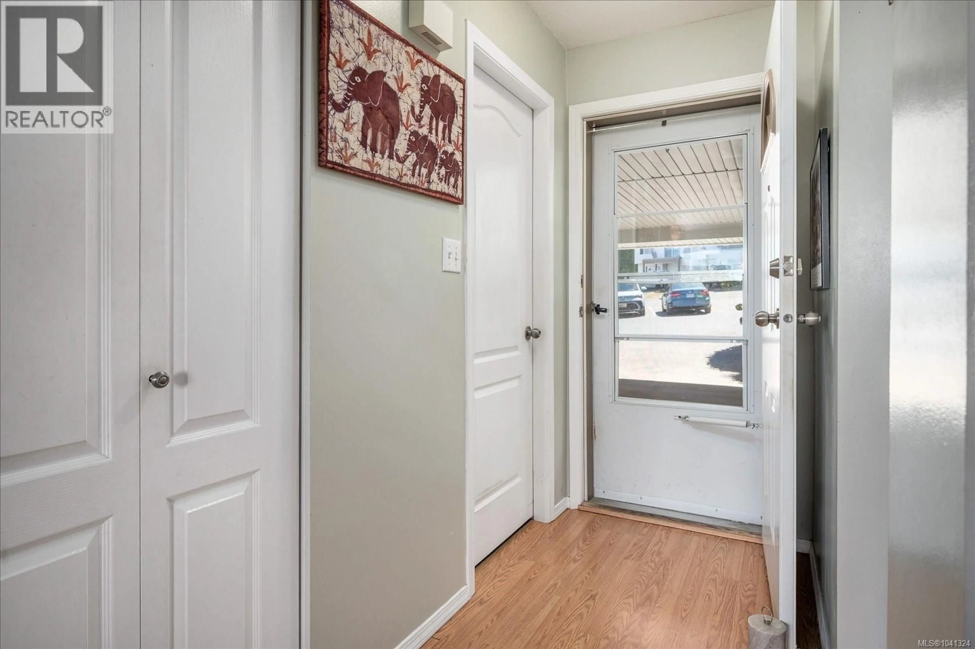 Indoor entryway for 54 - 941 MALONE ROAD, Ladysmith British Columbia V9G1S3