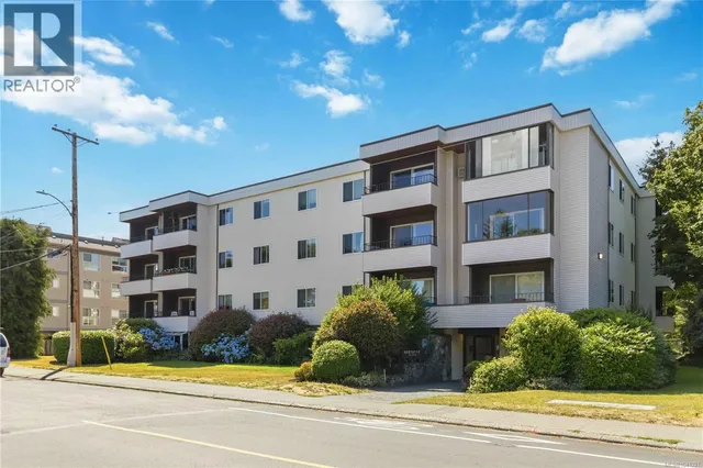 401 - 1571 MORTIMER STREET, Saanich 3