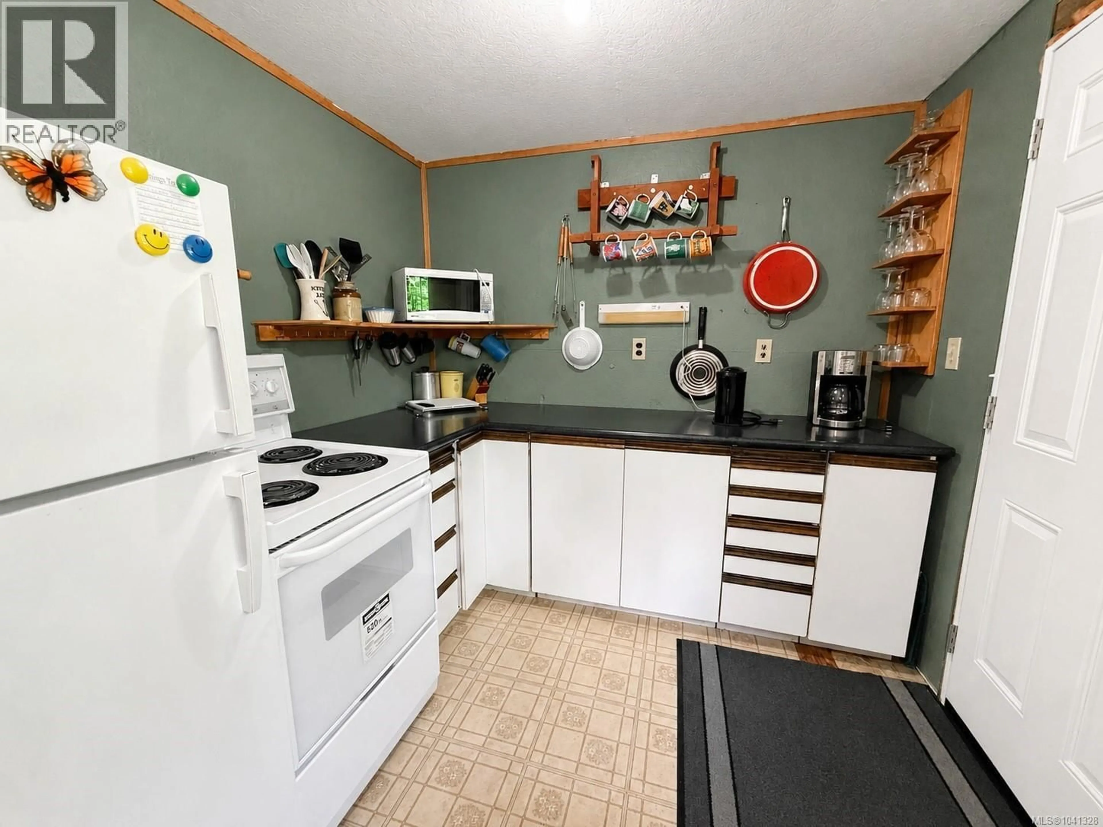 Standard kitchen, unknown for 7775 CENTRAL ROAD, Hornby Island British Columbia V0R1Z0