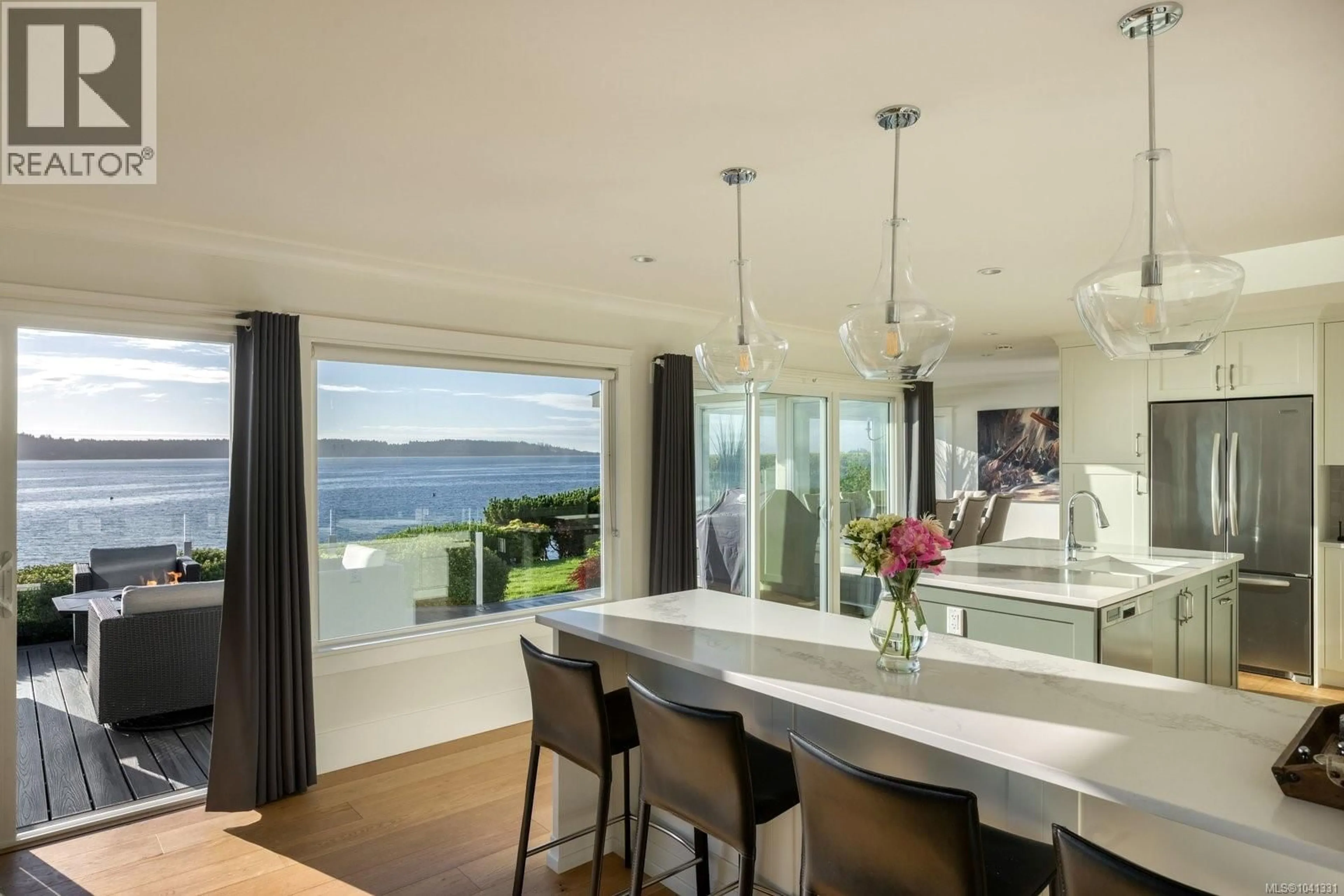 Unknown for 8585 LOCHSIDE DRIVE, North Saanich British Columbia V8L1M5