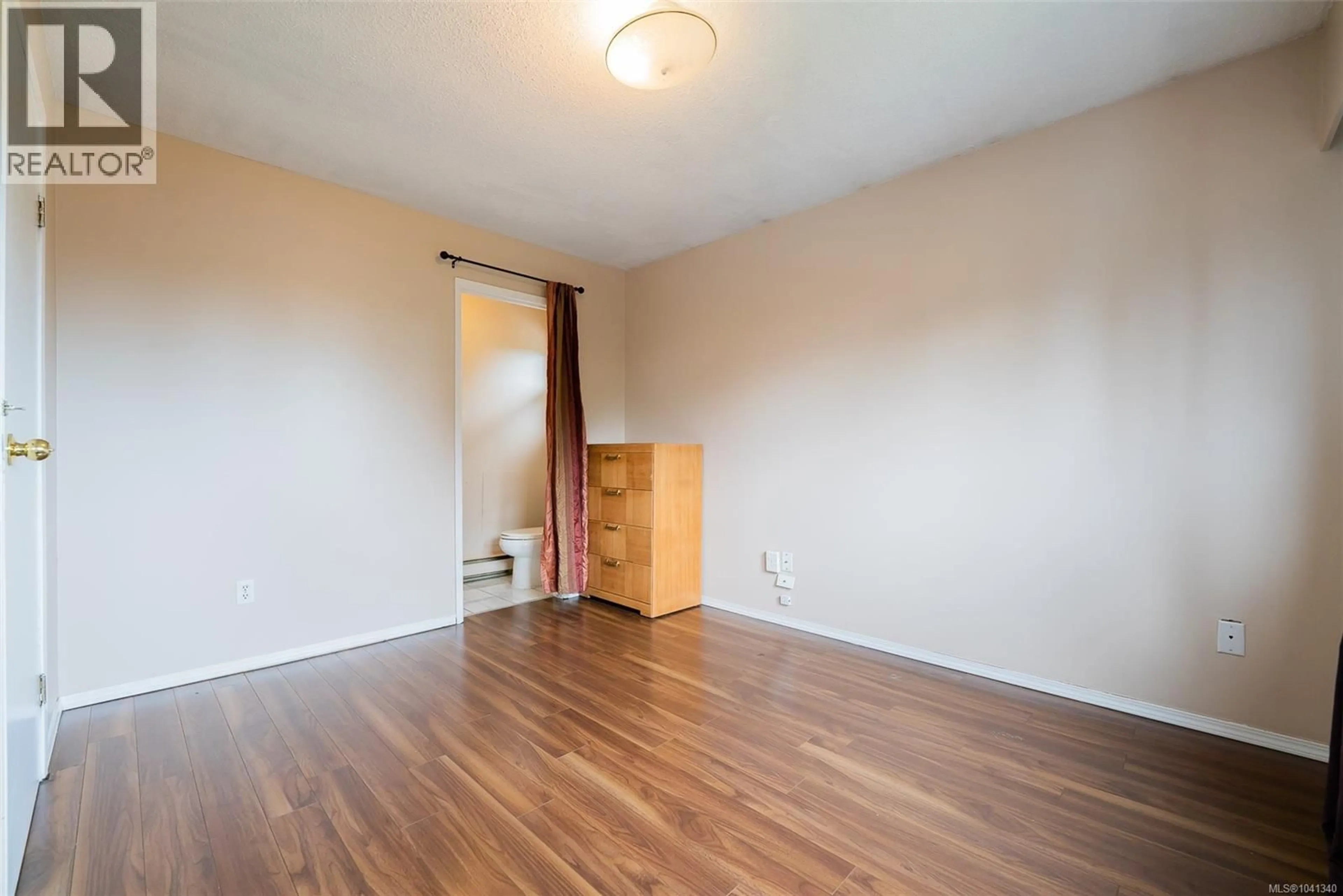 A pic of a room for 540 WAKESIAH AVENUE, Nanaimo British Columbia V9R3L1
