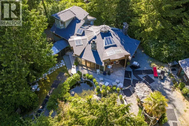 1364 CHESTERMAN BEACH ROAD, Tofino 2
