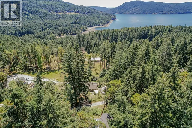 351 ELIZABETH DRIVE, Salt Spring 2