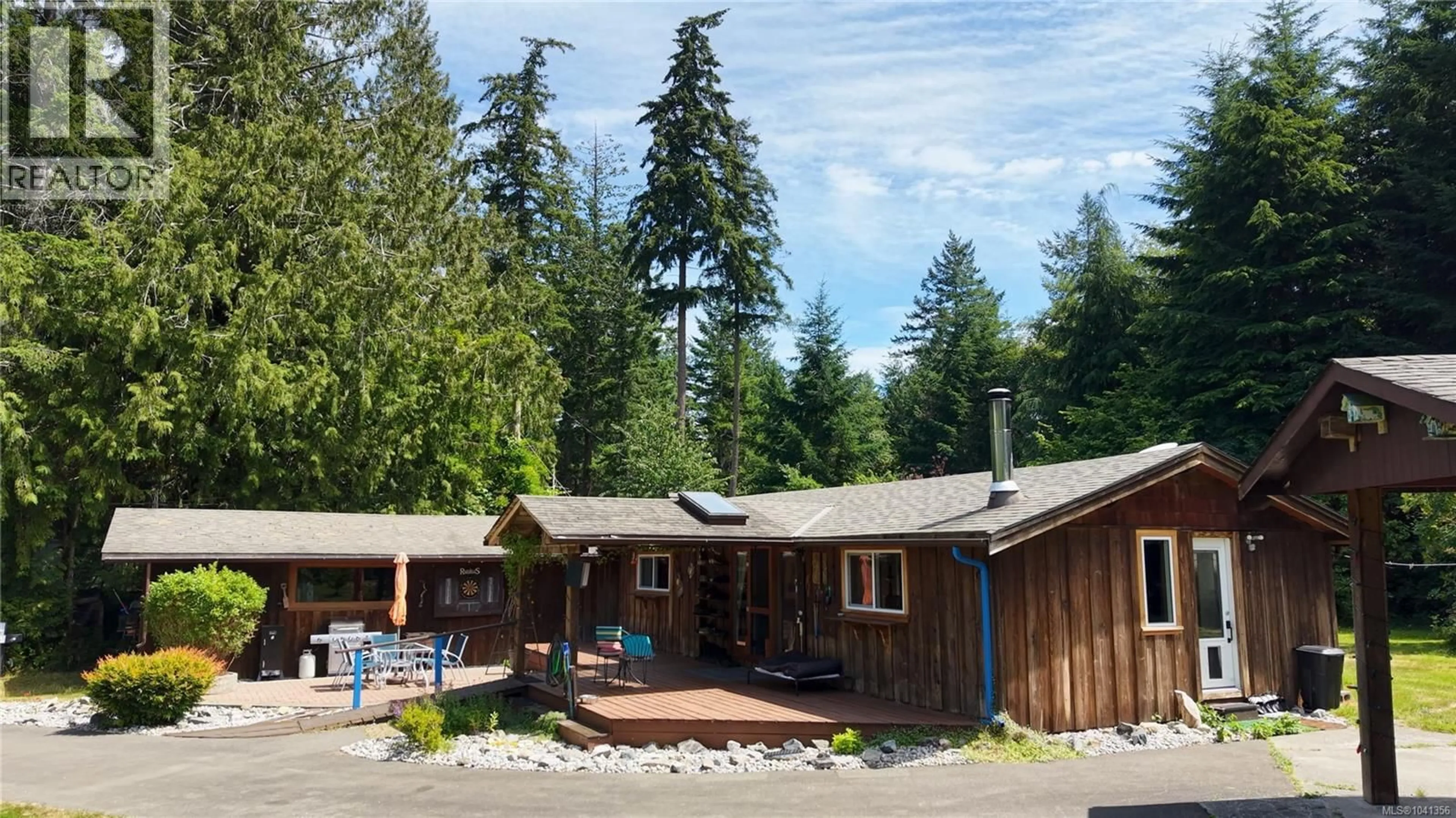 Patio, unknown for 1107 KW'AS BAY ROAD, Cortes Island British Columbia V0P1K0