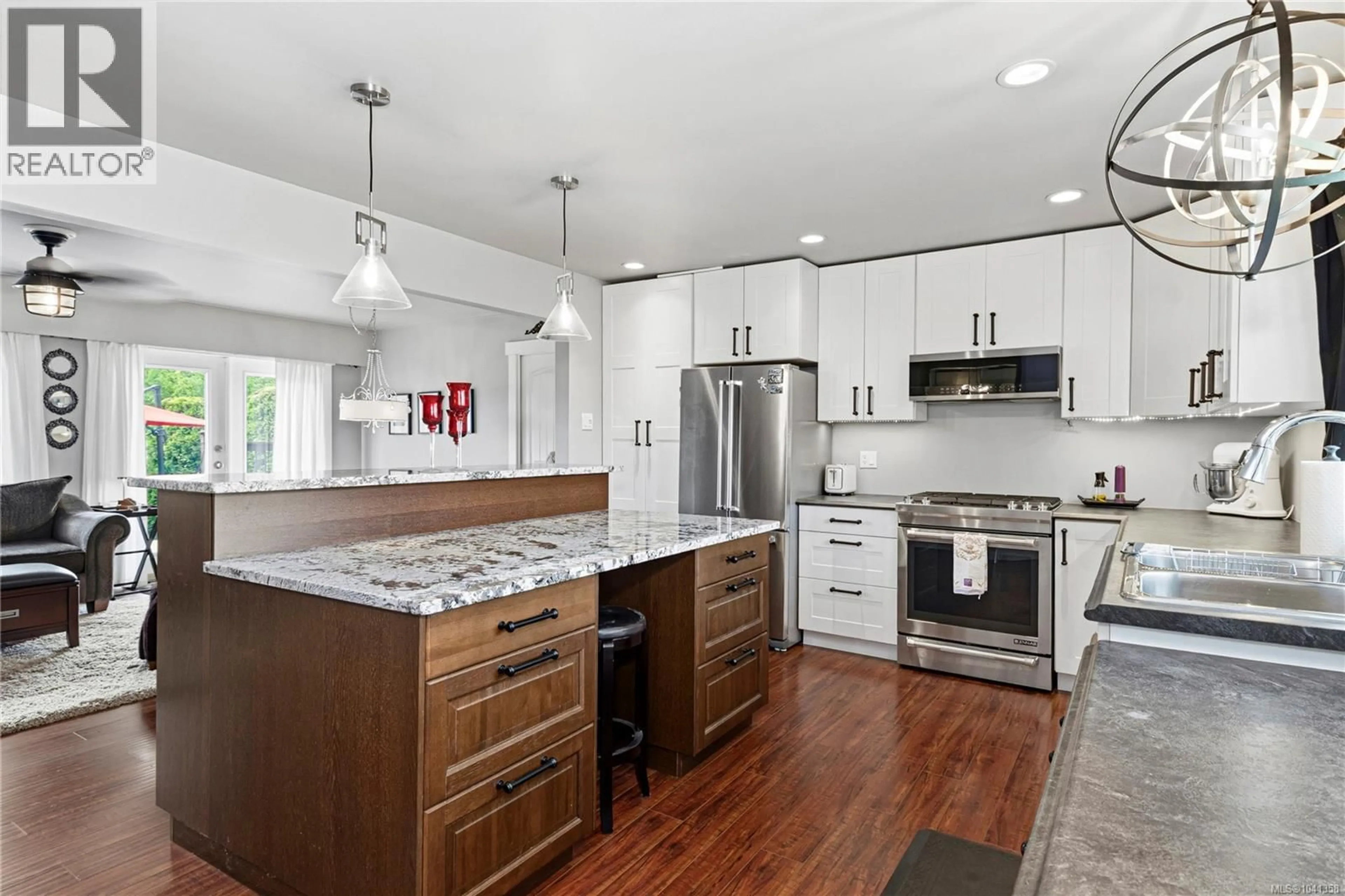 Open concept kitchen, unknown for 555 HOLM ROAD, Campbell River British Columbia V9W1W5