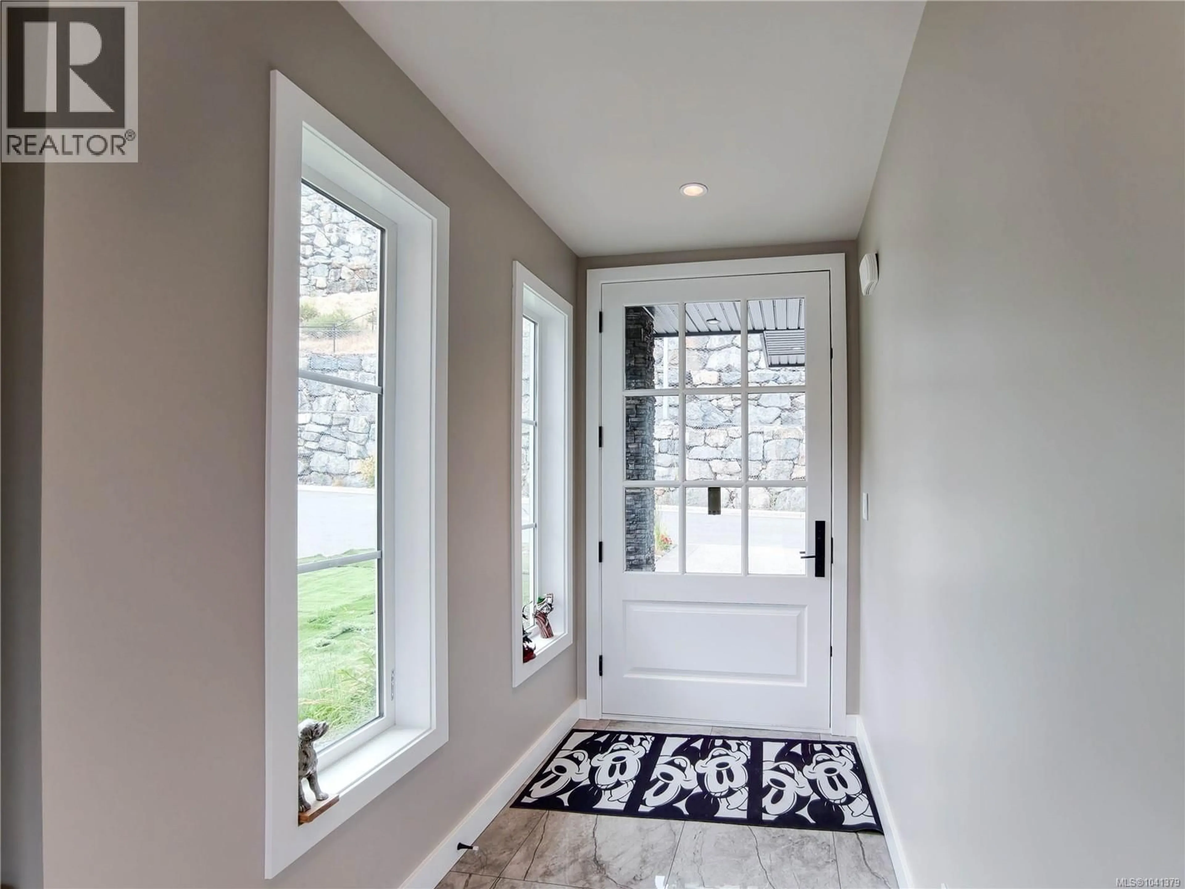 Indoor entryway for 1161 SPIRIT COURT, Langford British Columbia V9B0B5