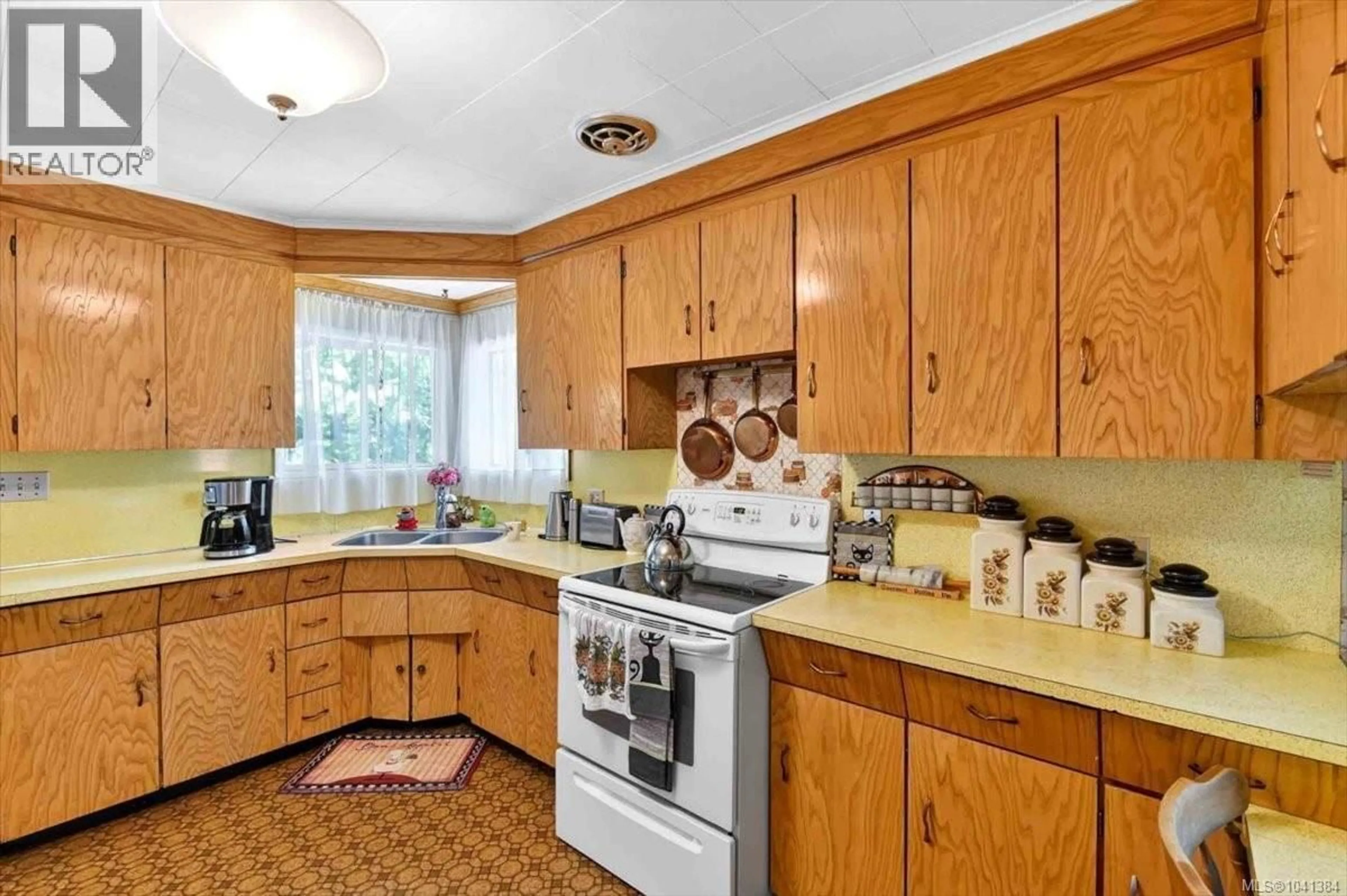 Standard kitchen, unknown for 7874 BEAVER CREEK ROAD, Port Alberni British Columbia V9Y8N3