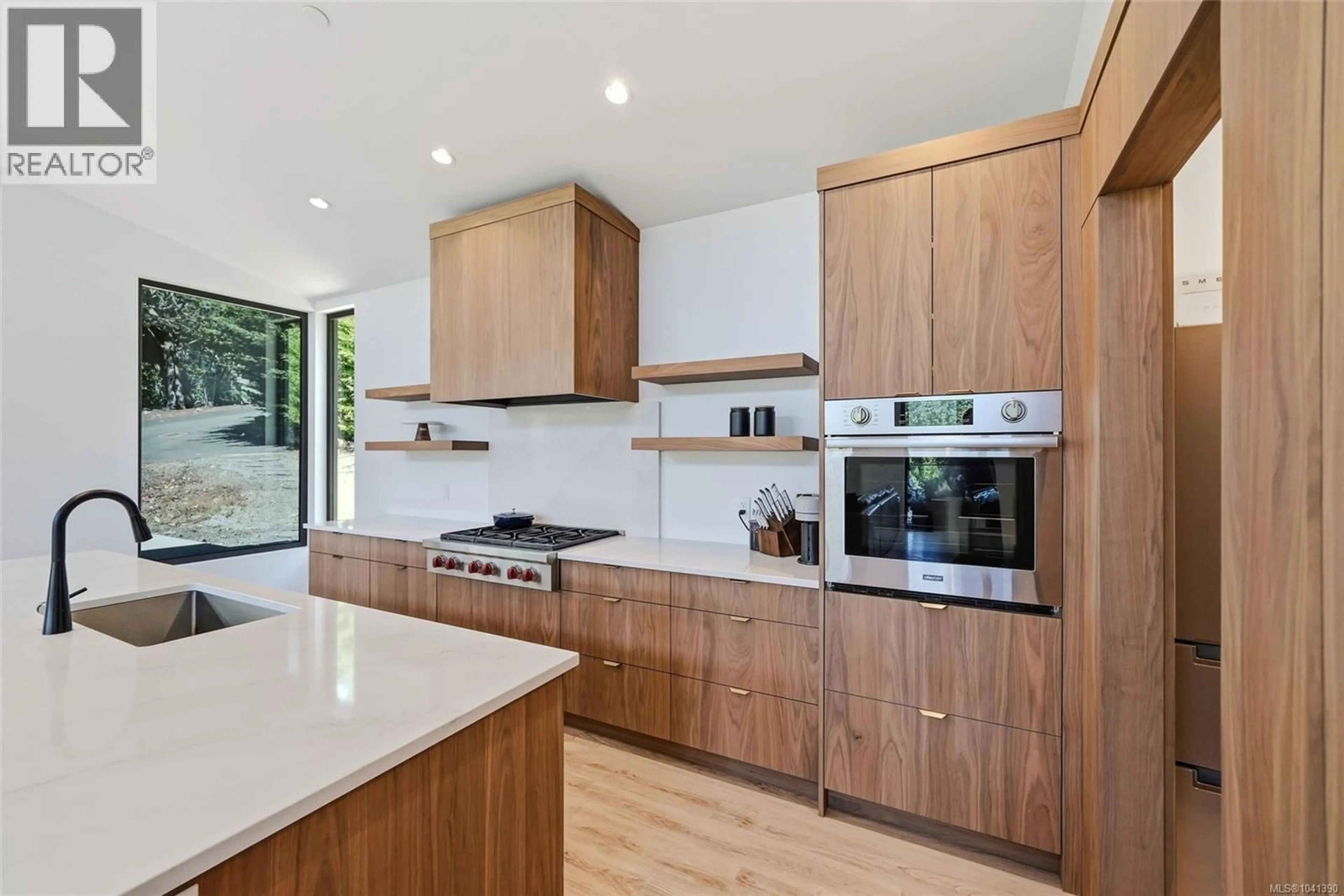 Contemporary kitchen, unknown for 3576 SHEFFIELD PLACE, Nanoose Bay British Columbia V9P9J8