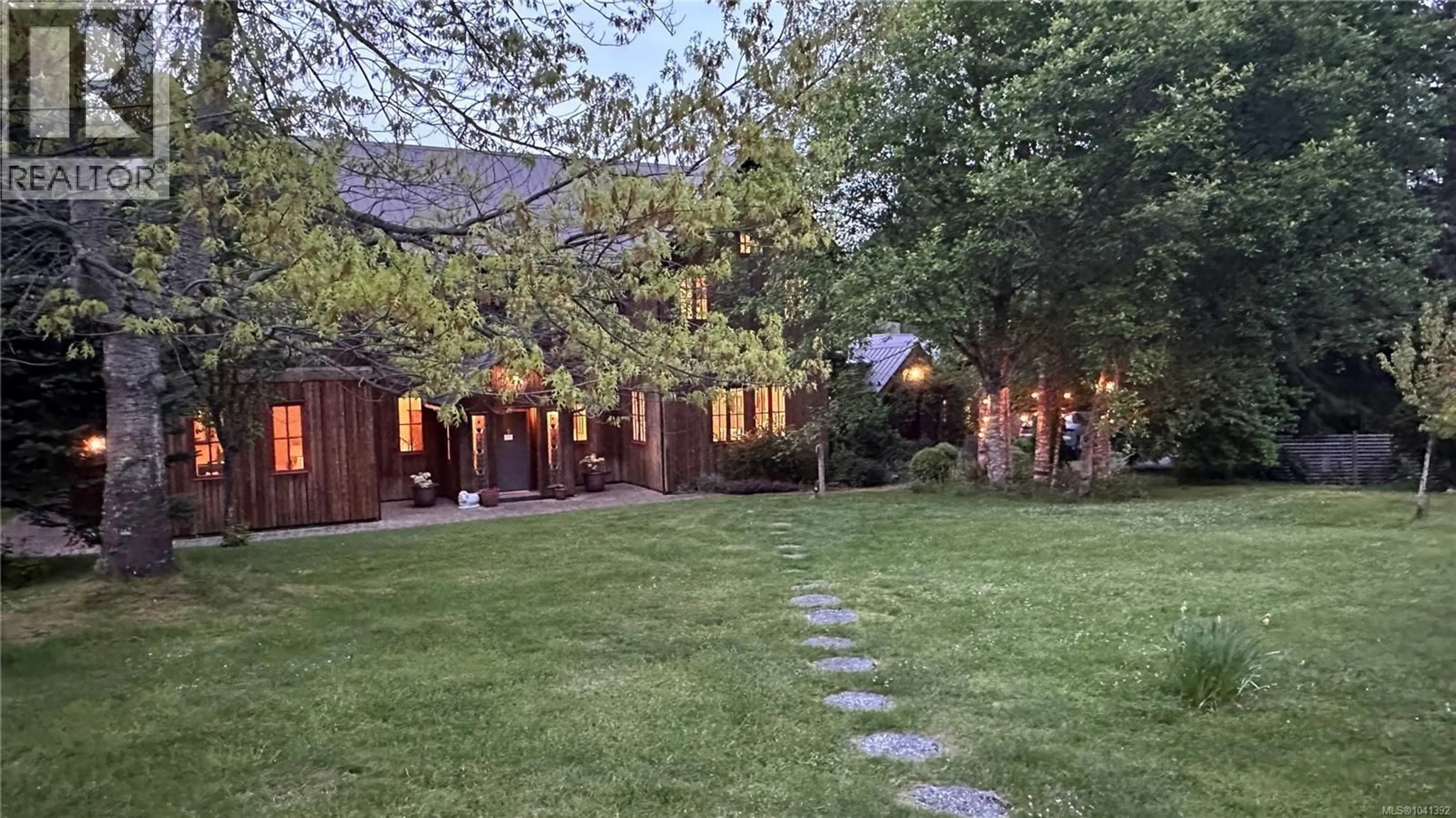 Patio, street for 169 ARMAND WAY, Salt Spring British Columbia V8K2B6