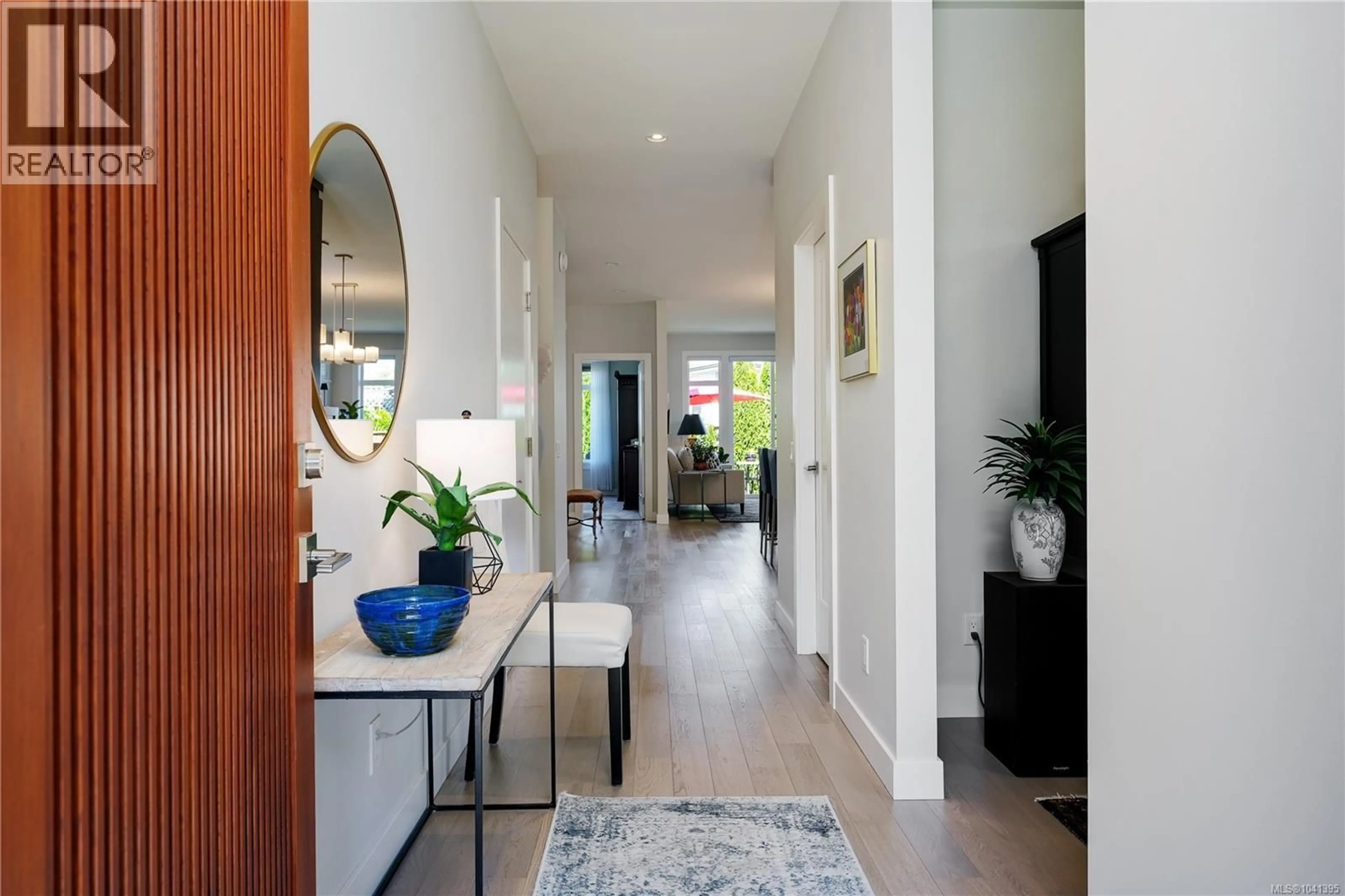 Indoor entryway for 2020 DEERBRUSH CRESCENT, North Saanich British Columbia V8L0C5