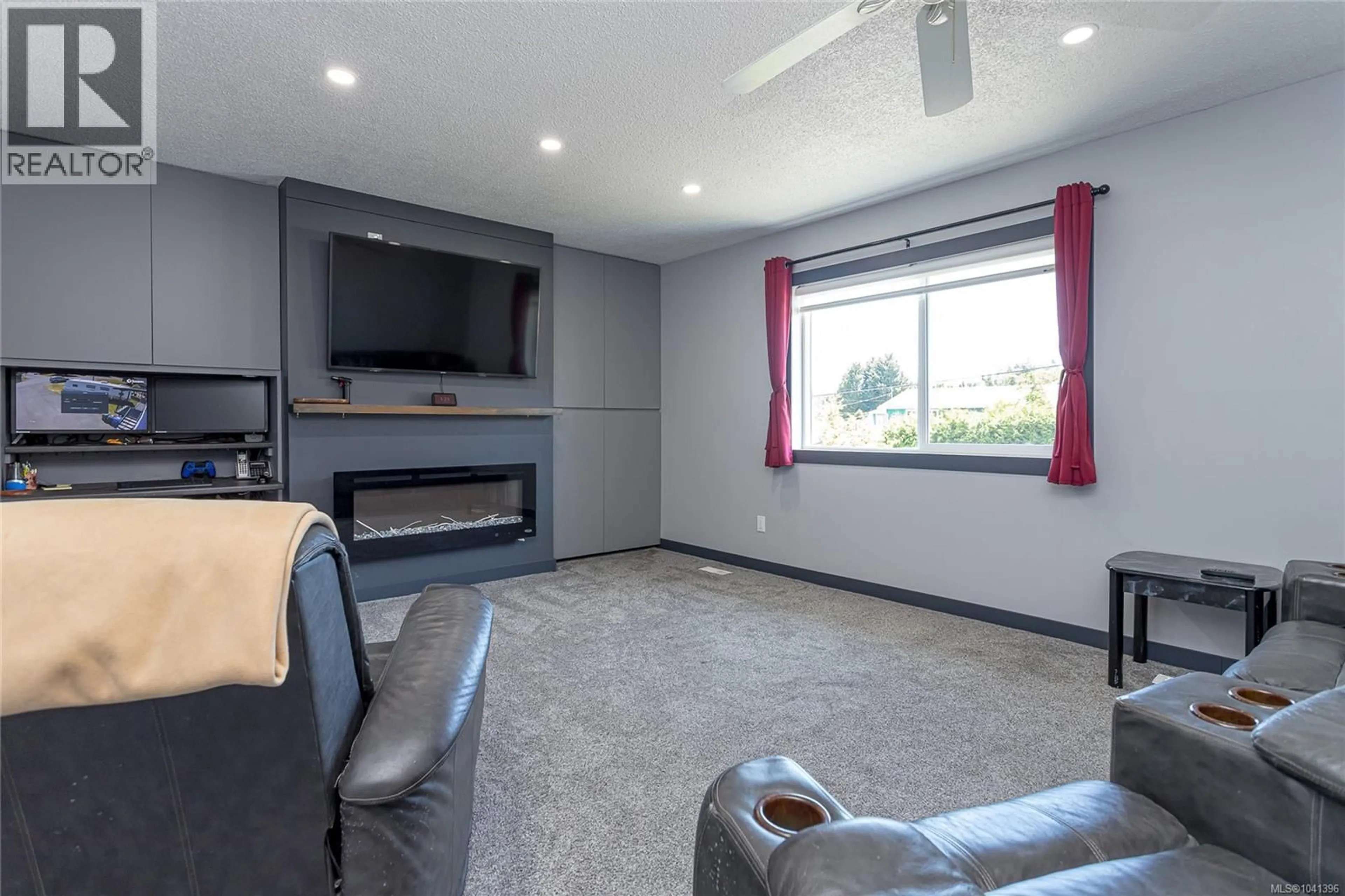 Home theater for 560 WEBER STREET, Nanaimo British Columbia V9R5R1