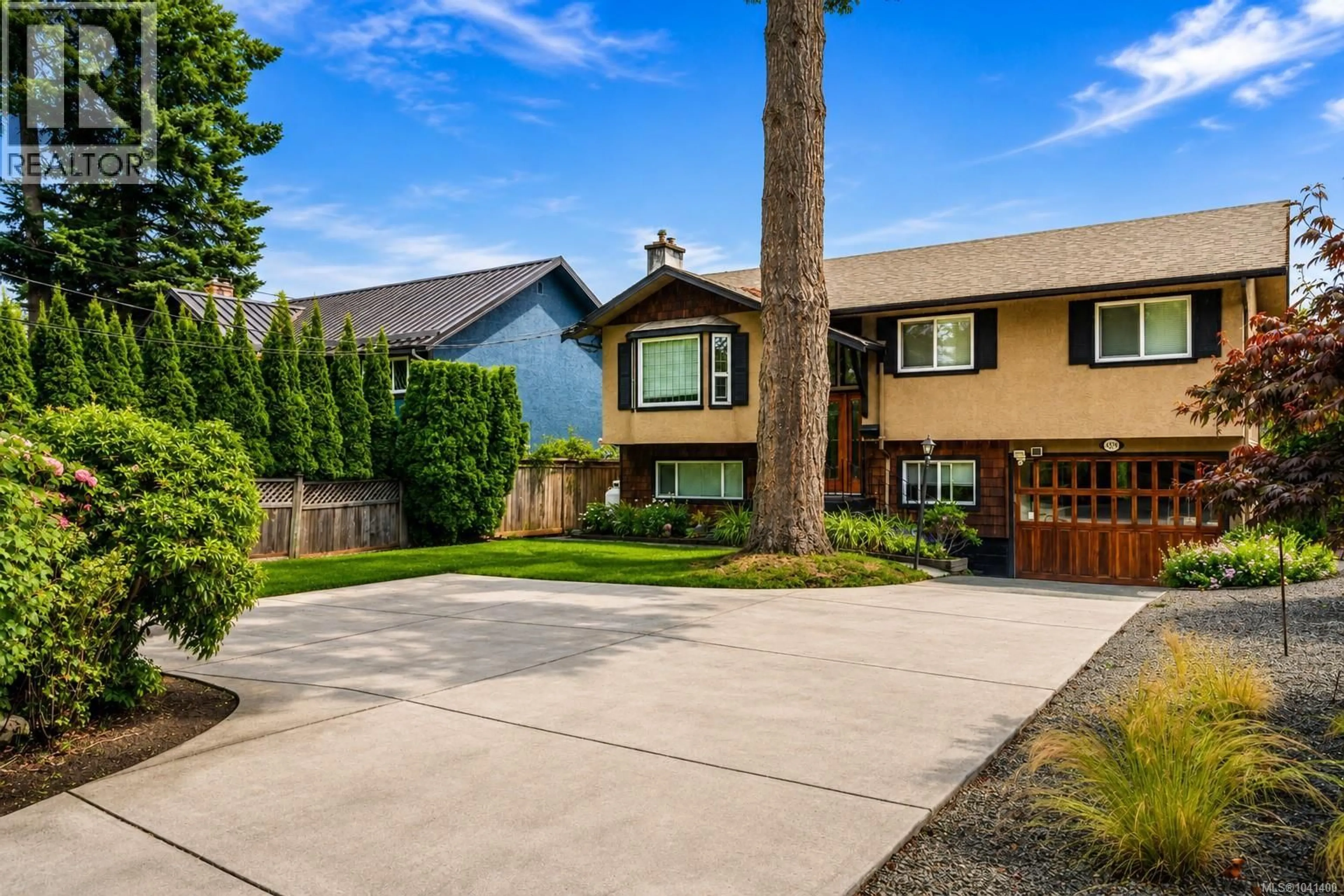Unknown for 4379 SHELBOURNE STREET, Saanich British Columbia V8N3G4