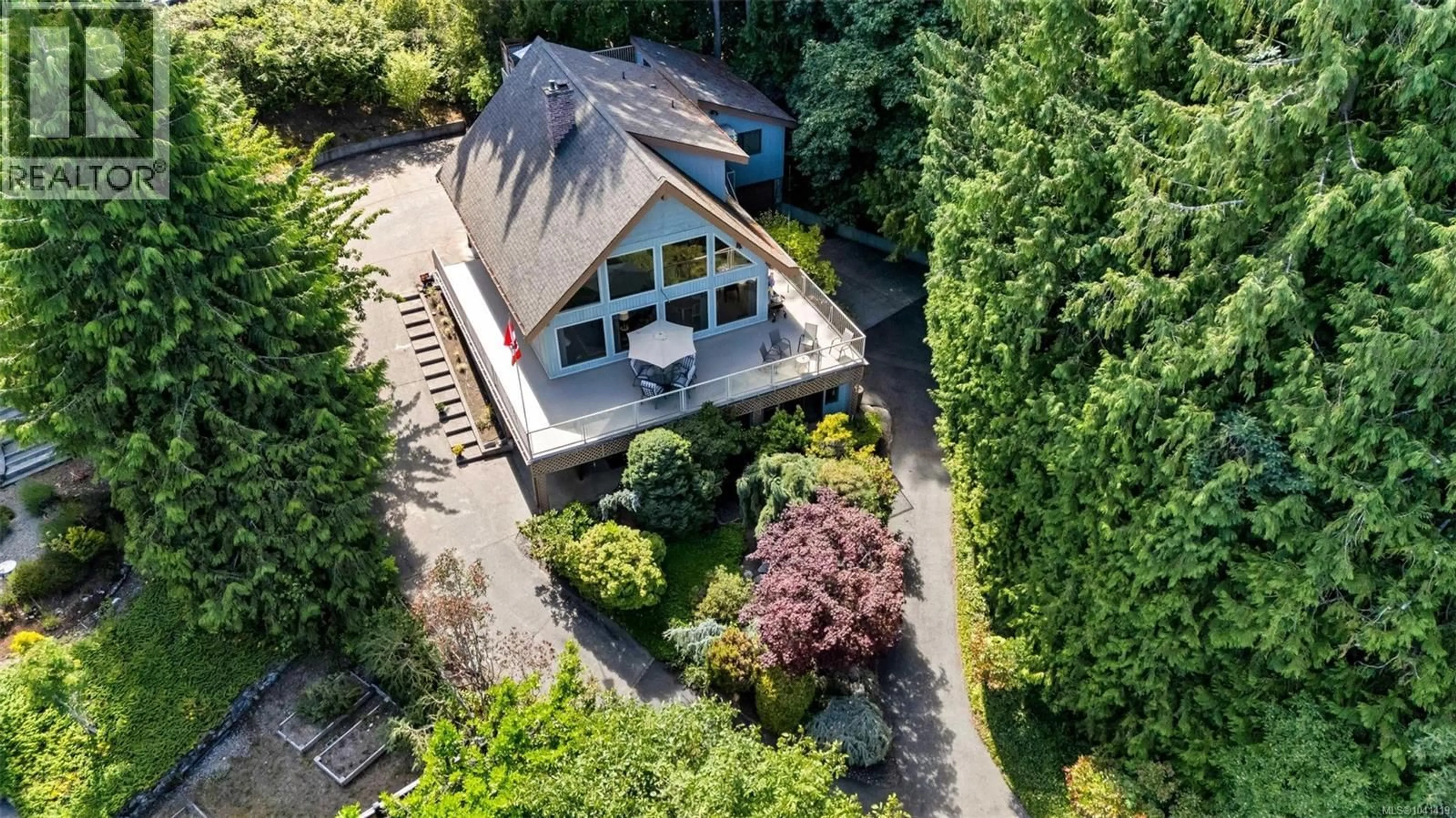 A pic from outside/outdoor area/front of a property/back of a property/a pic from drone, unknown for 2460 MILL BAY ROAD, Mill Bay British Columbia V0R2P0