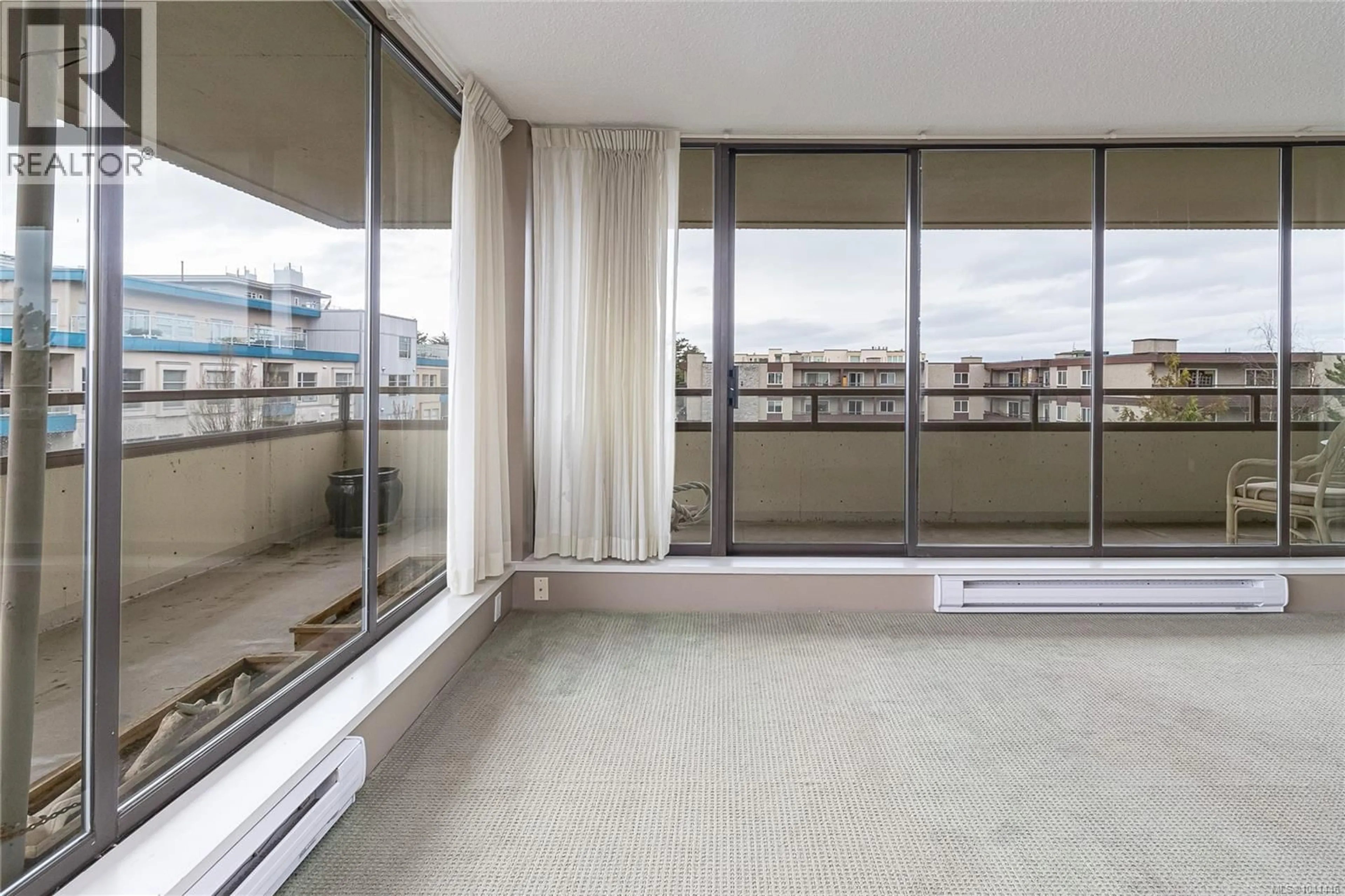 Balcony in the apartment, unknown for 301 - 9805 SECOND STREET, Sidney British Columbia V8L4T9