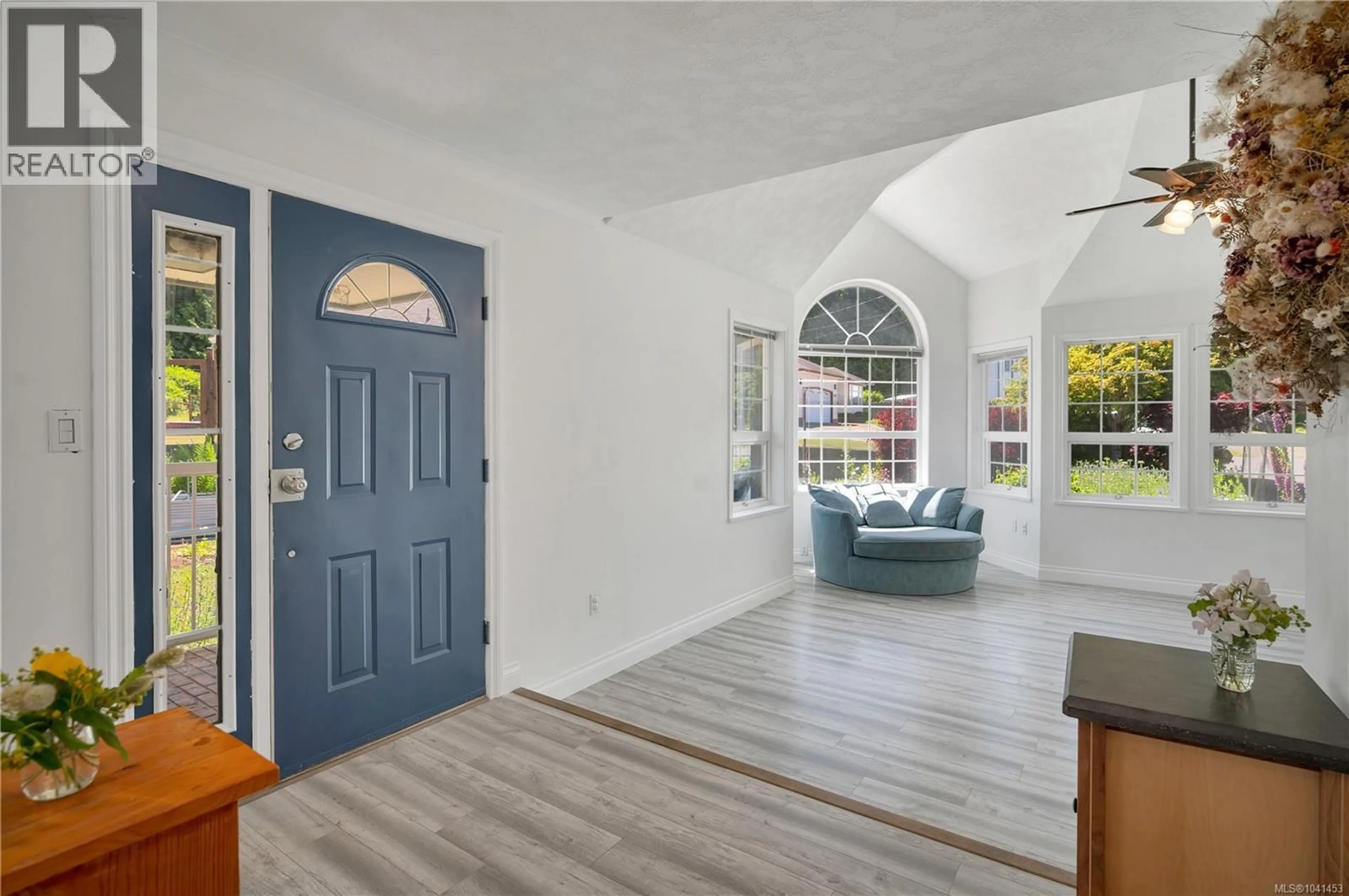 Indoor entryway for 545 SUNSET PLACE, Port McNeill British Columbia V0N2R0