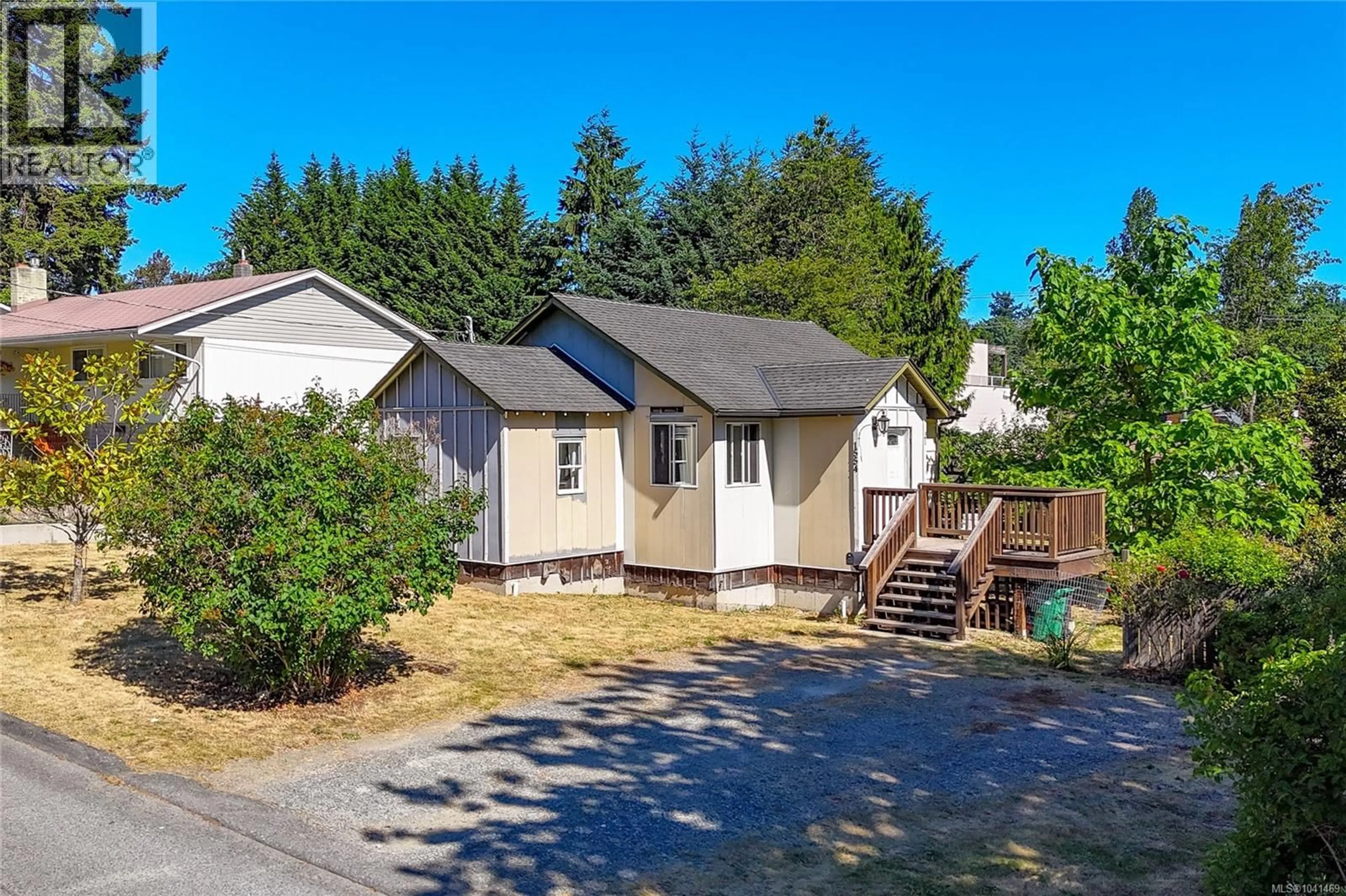 A pic from outside/outdoor area/front of a property/back of a property/a pic from drone, street for 1554 BARTLETT STREET, Nanaimo British Columbia V9S1C2