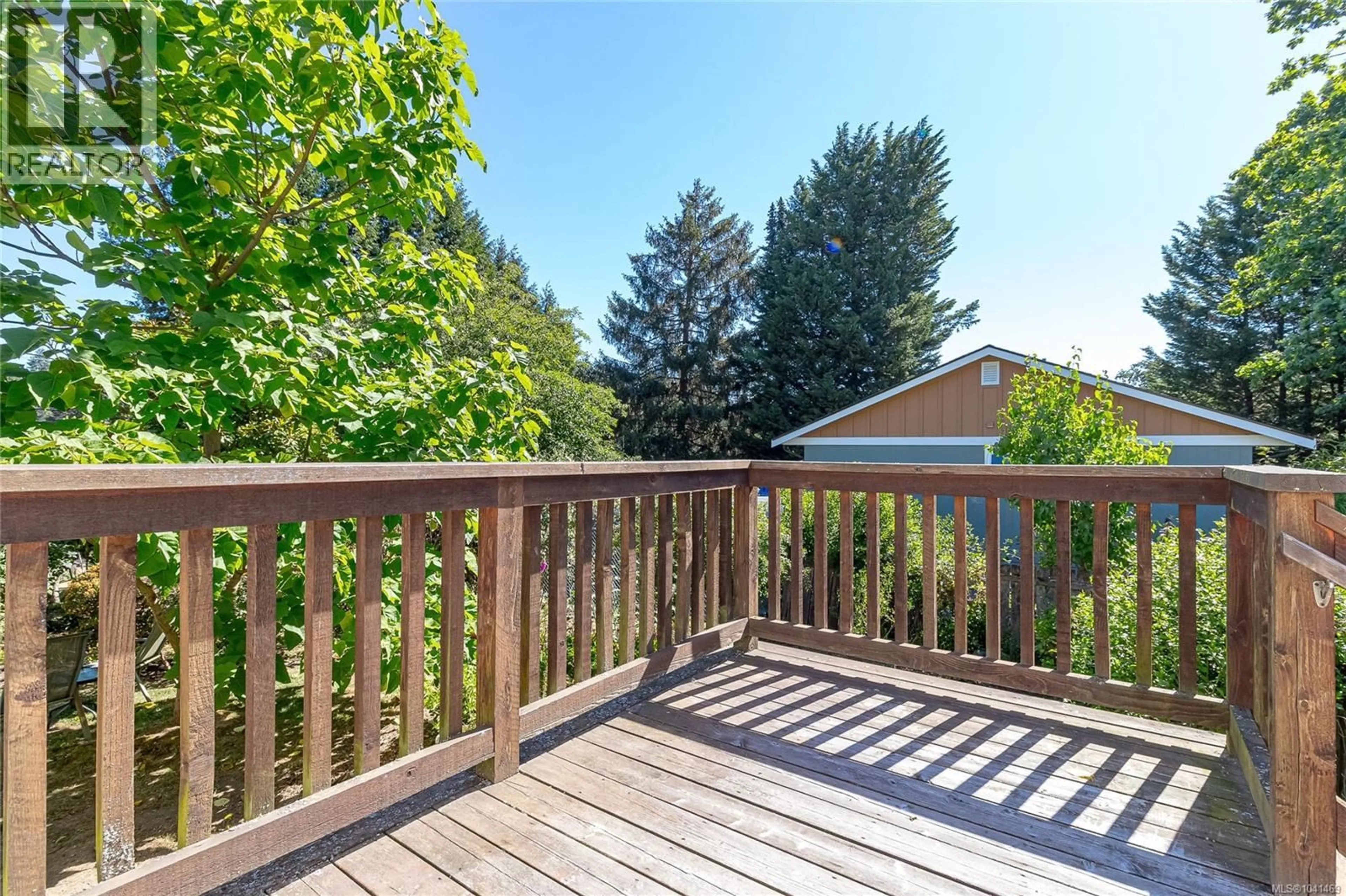 Patio, unknown for 1554 BARTLETT STREET, Nanaimo British Columbia V9S1C2