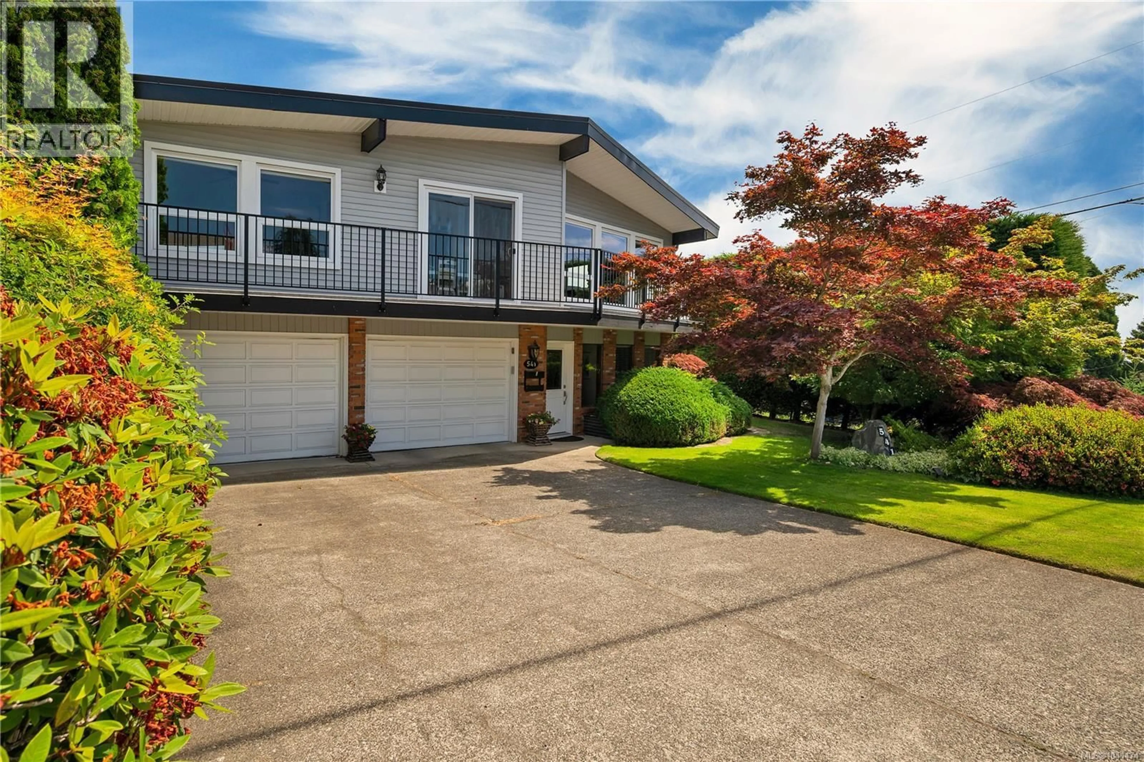 Home with vinyl exterior material, street for 541 ALDER STREET SOUTH, Campbell River British Columbia V9W5V2