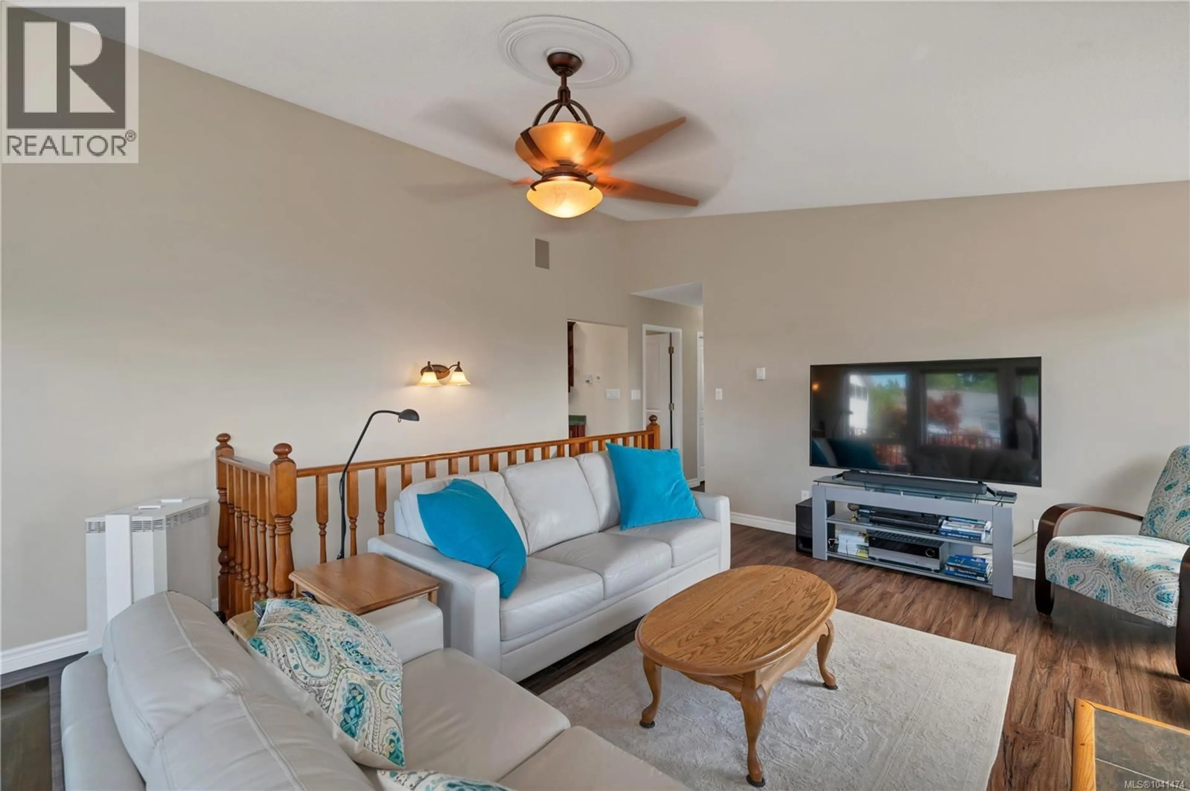Living room with furniture, unknown for 541 ALDER STREET SOUTH, Campbell River British Columbia V9W5V2