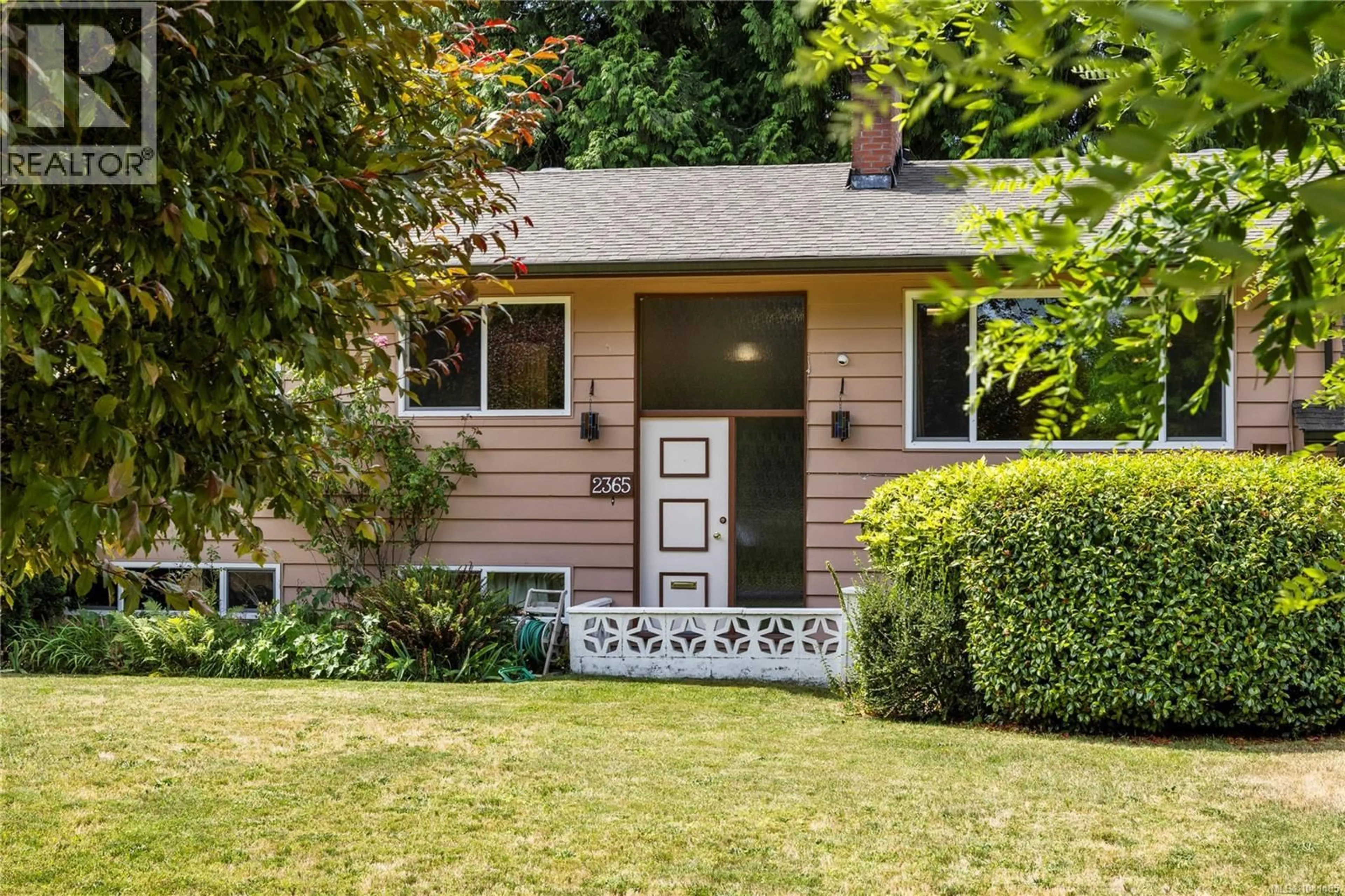 Home with vinyl exterior material, street for 2365 MARLBOROUGH DRIVE, Nanaimo British Columbia V9S3J3