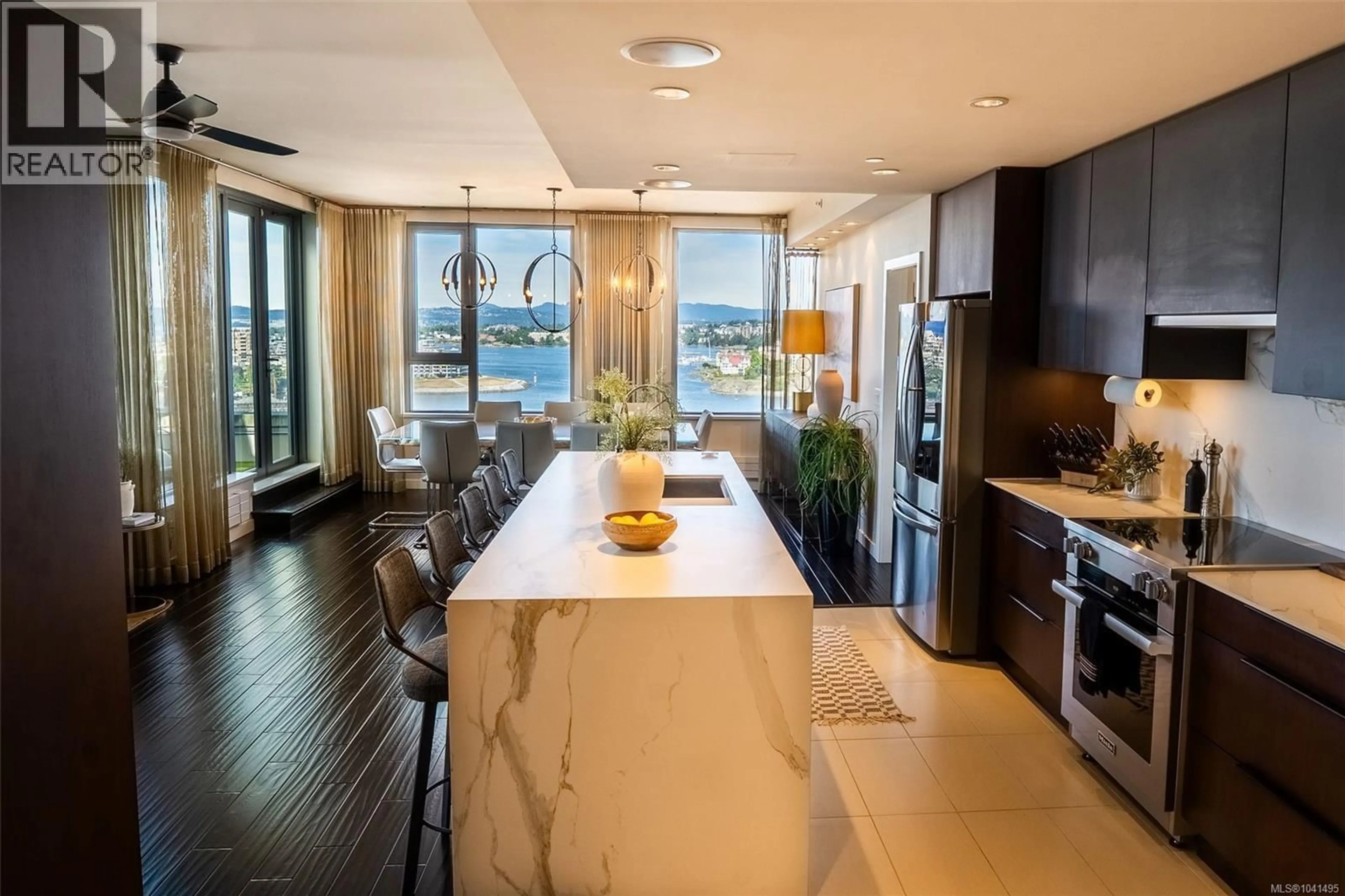 Open concept kitchen, ceramic/tile floor for 1002 - 608 BROUGHTON STREET, Victoria British Columbia V8W1C7
