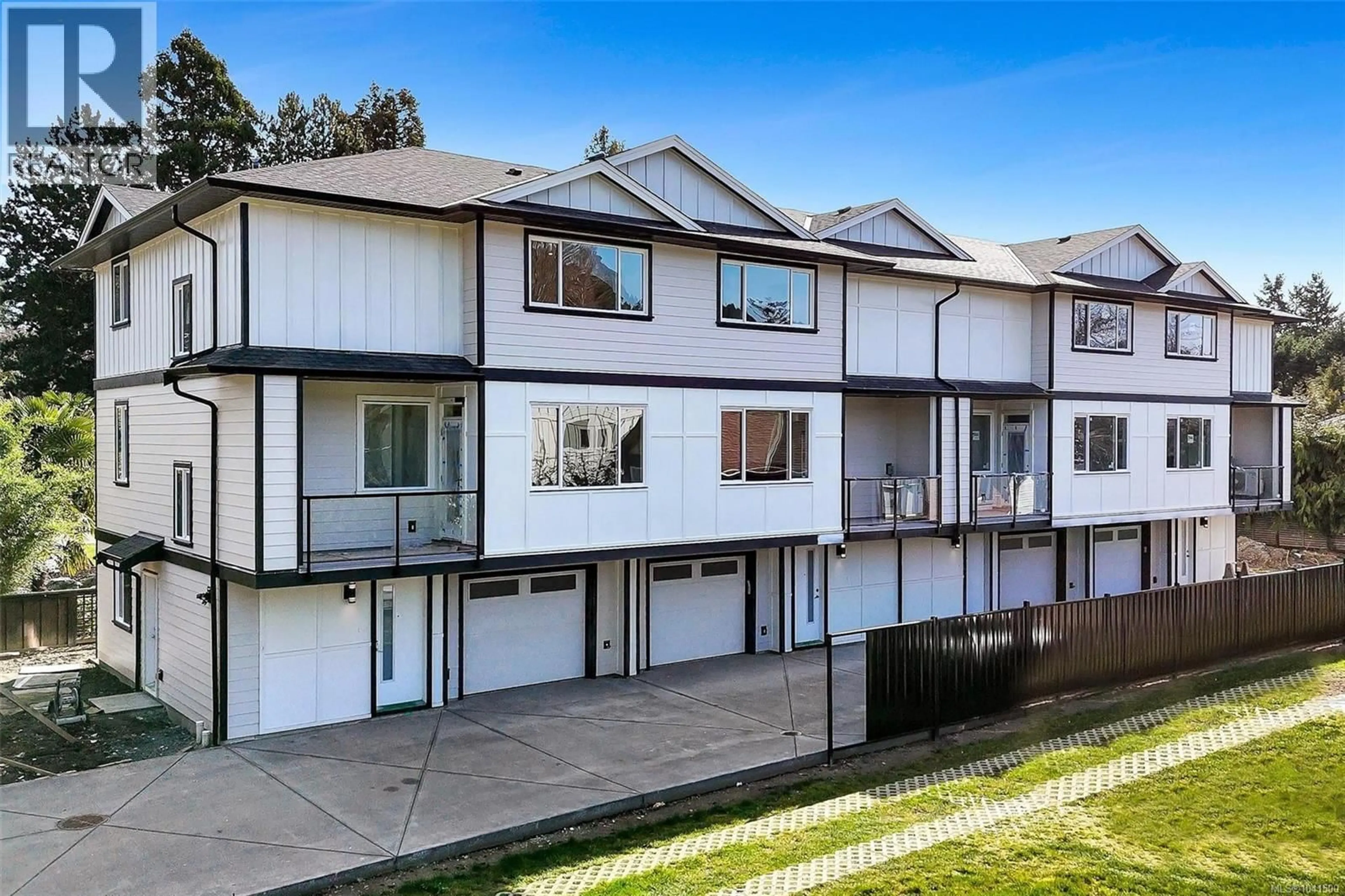 A pic from outside/outdoor area/front of a property/back of a property/a pic from drone, unknown for 2 - 1559 ASH ROAD, Saanich British Columbia V8N2S9