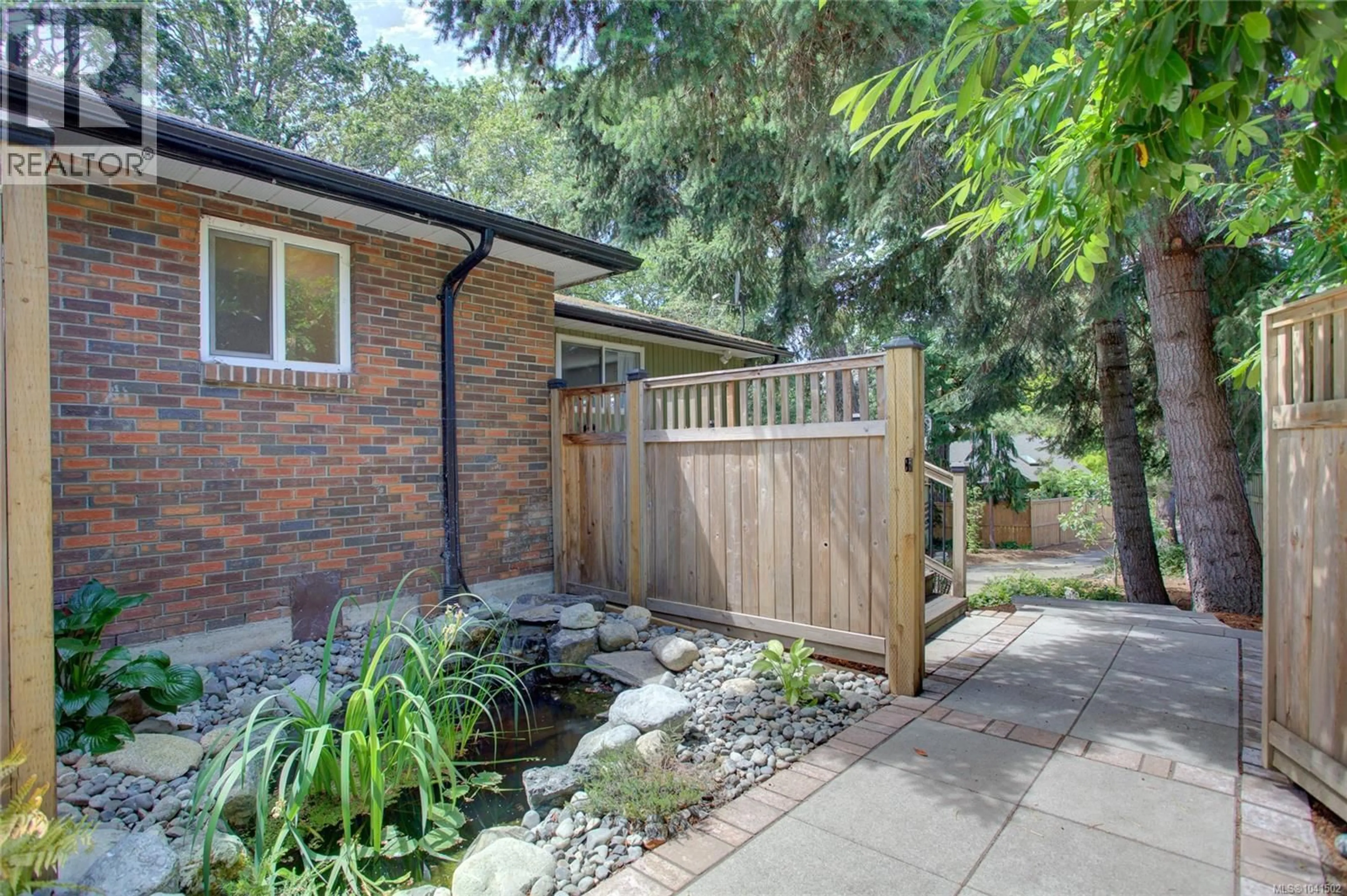 Patio, street for 6013 WISTERIA PLACE, Duncan British Columbia V9L4N4