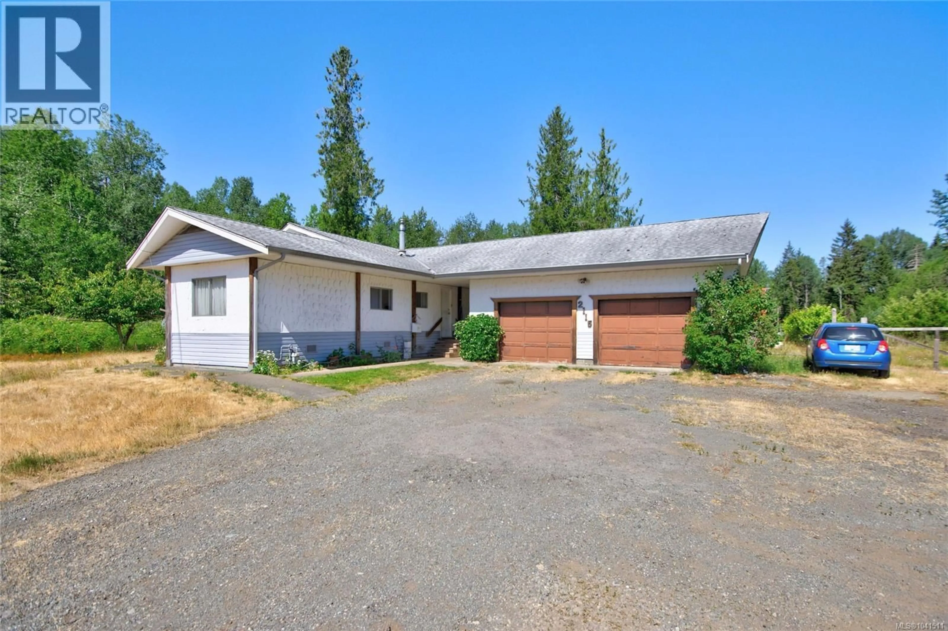 A pic from outside/outdoor area/front of a property/back of a property/a pic from drone, unknown for 2115 CUMBERLAND ROAD, Courtenay British Columbia V9N2G1