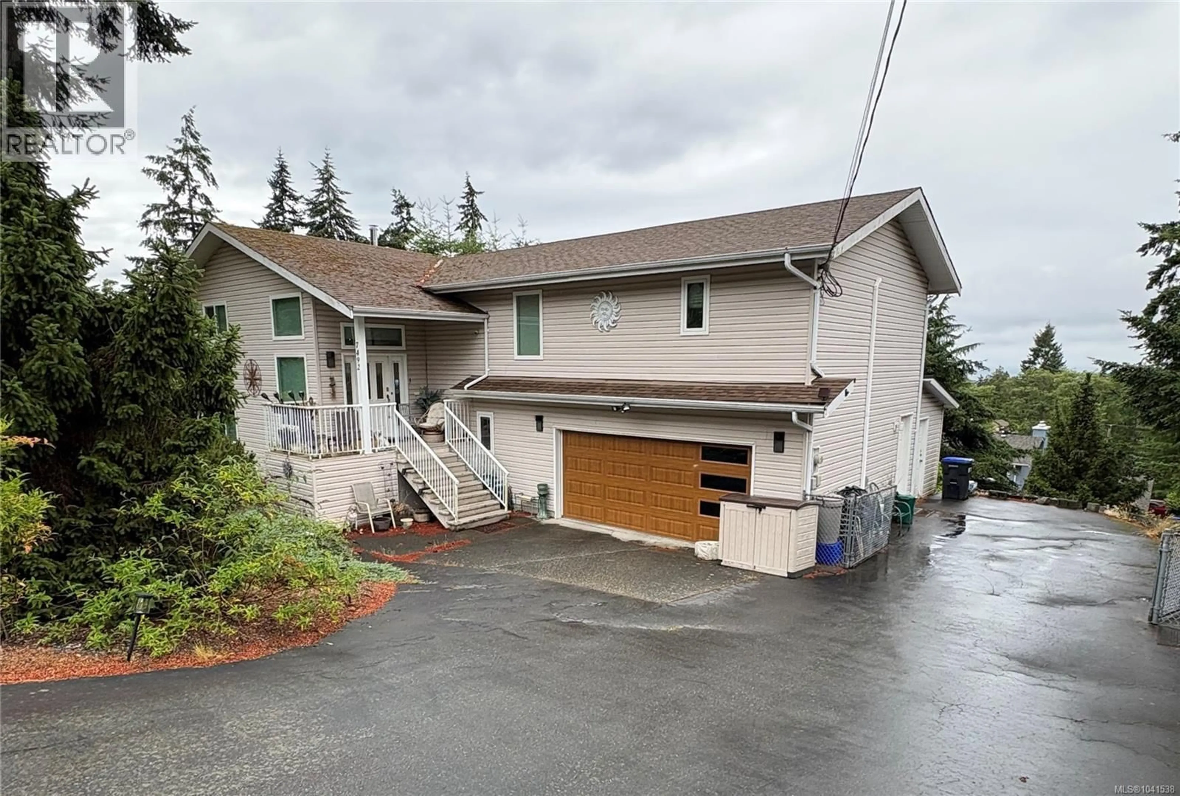 A pic from outside/outdoor area/front of a property/back of a property/a pic from drone, street for 7492 CLARK CRESCENT, Lantzville British Columbia V0R2H0