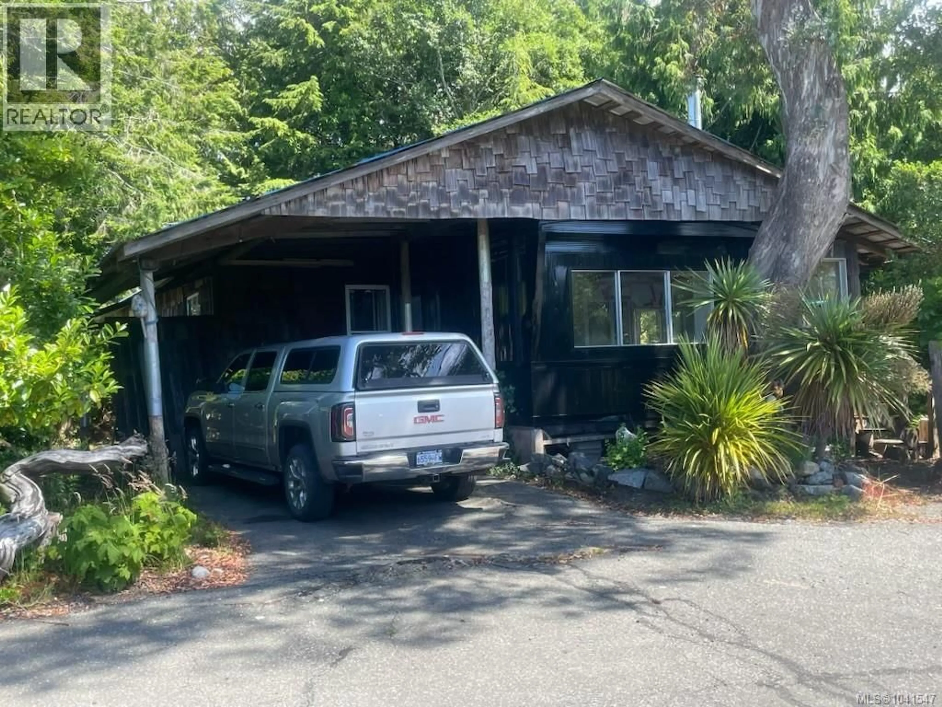 Home with vinyl exterior material, street for 440 ORCA CRESCENT, Ucluelet British Columbia V0R3A0