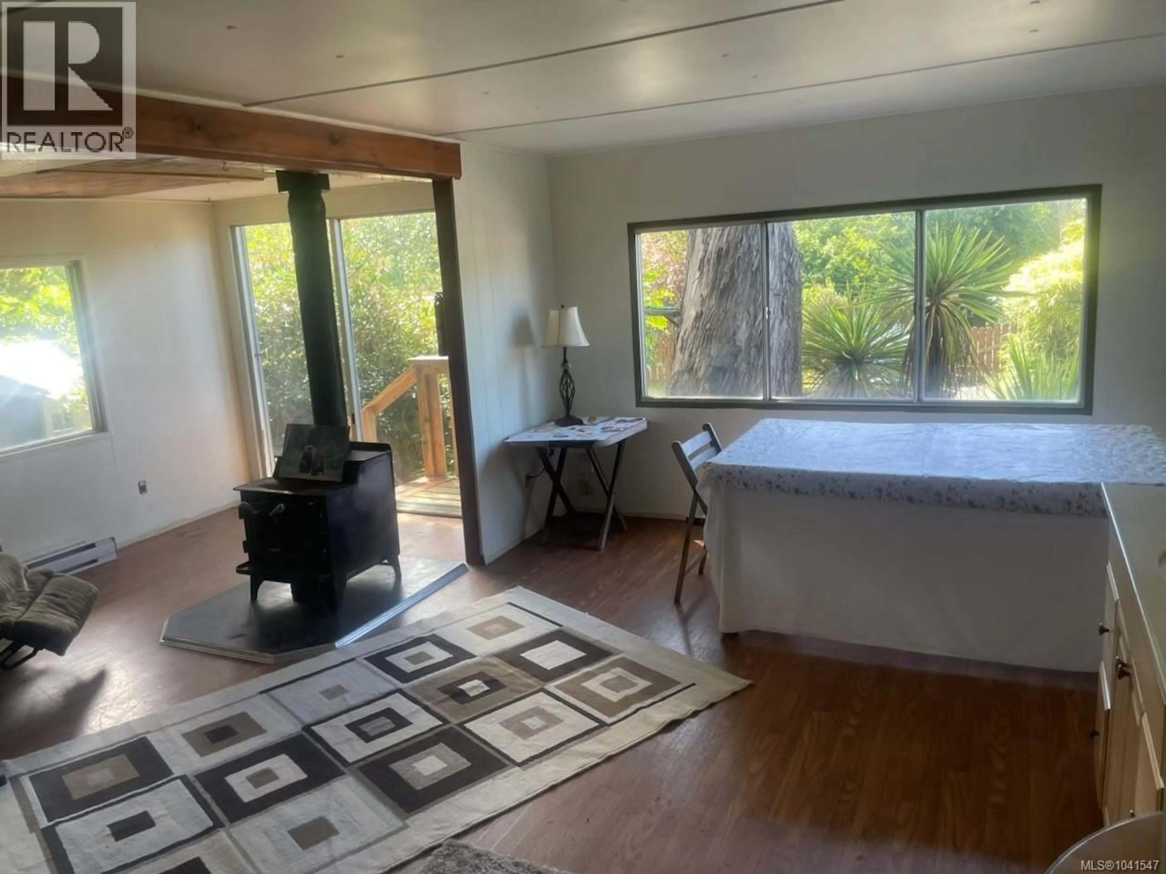 A pic of a room for 440 ORCA CRESCENT, Ucluelet British Columbia V0R3A0