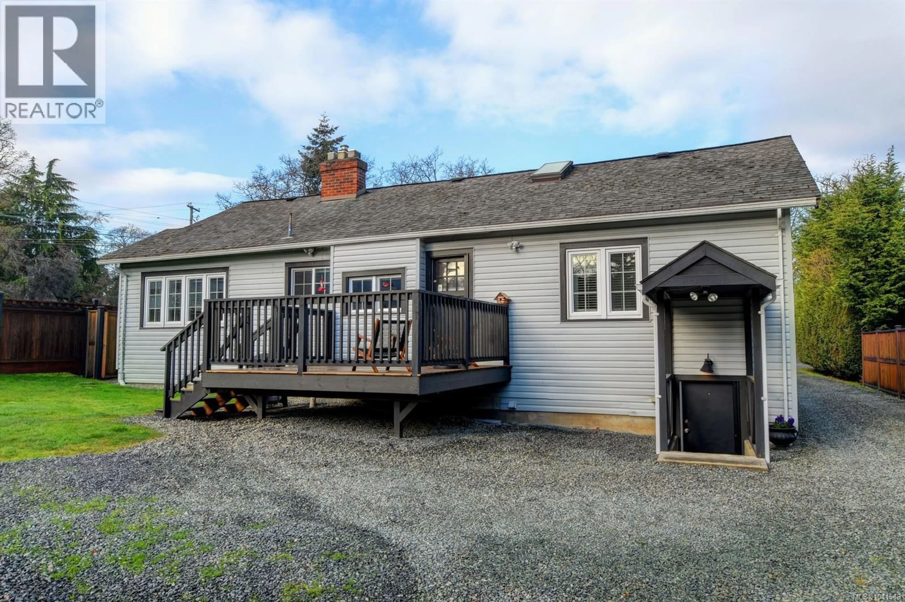 A pic from outside/outdoor area/front of a property/back of a property/a pic from drone, street for 3919 QUADRA STREET, Saanich British Columbia V8X1J3