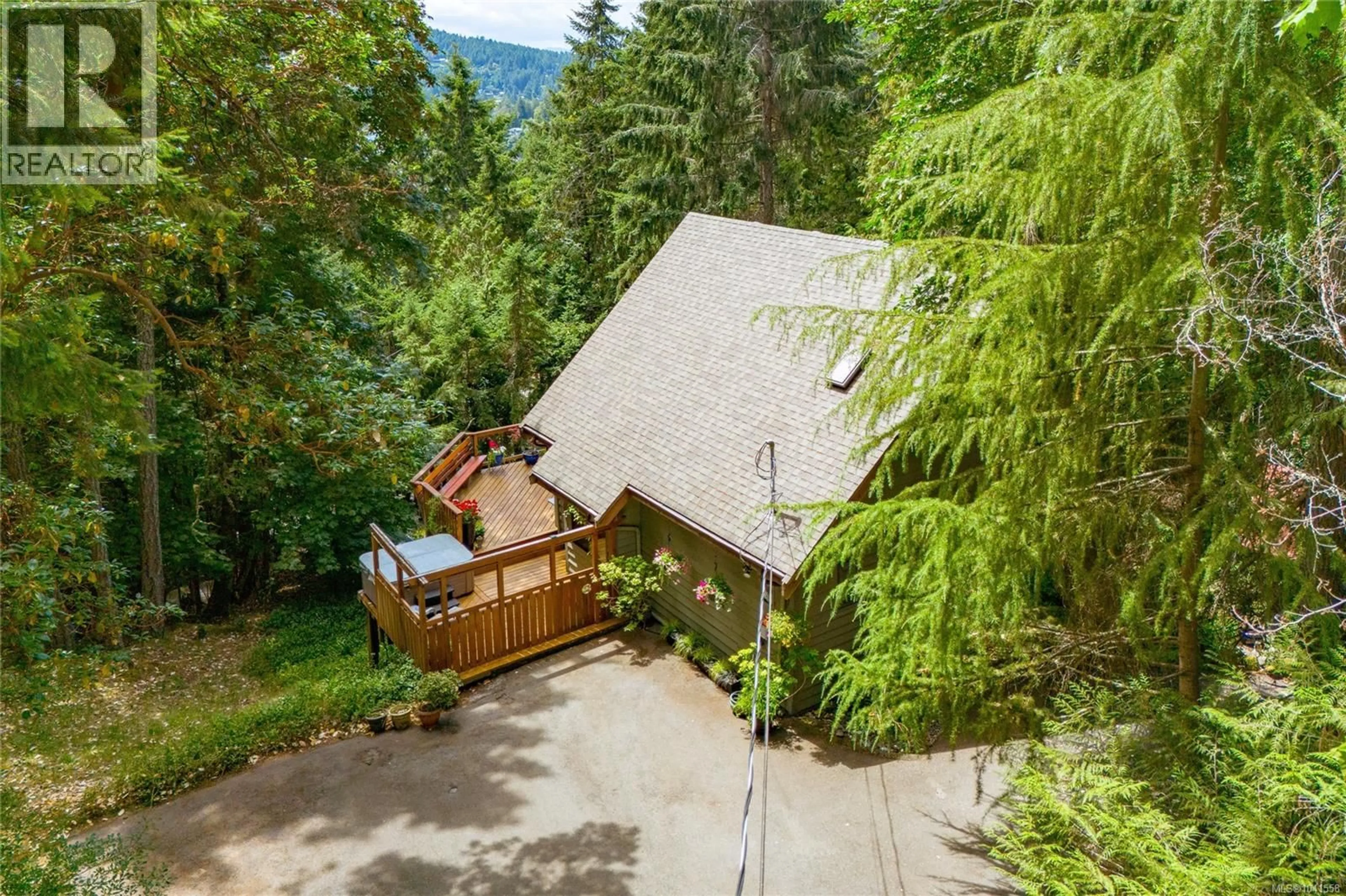 A pic from outside/outdoor area/front of a property/back of a property/a pic from drone, forest/trees view for 570 BAYVIEW PLACE, Duncan British Columbia V9L5X7