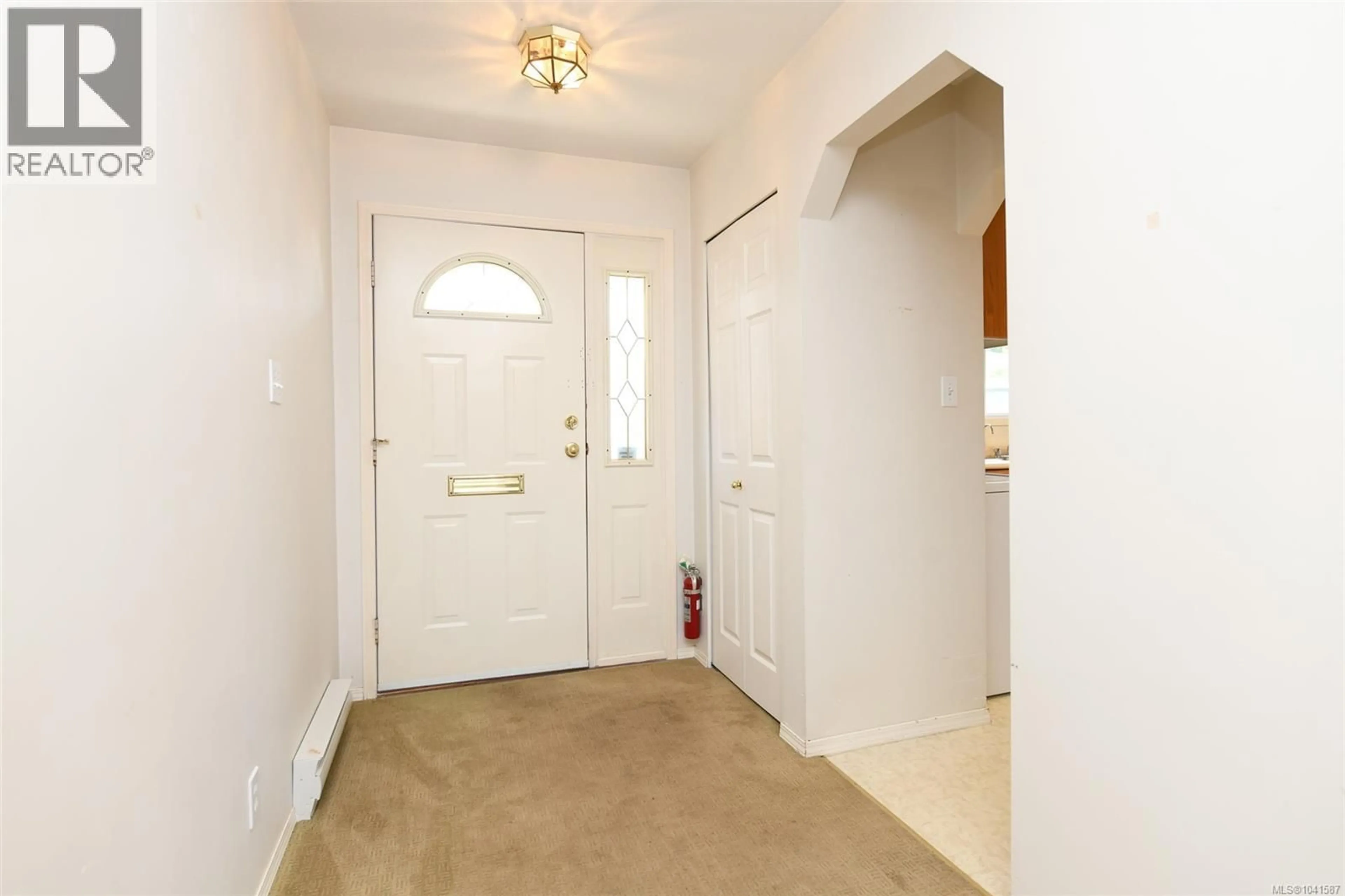 Indoor entryway for A - 2179 URQUHART AVENUE, Courtenay British Columbia V9N7W3