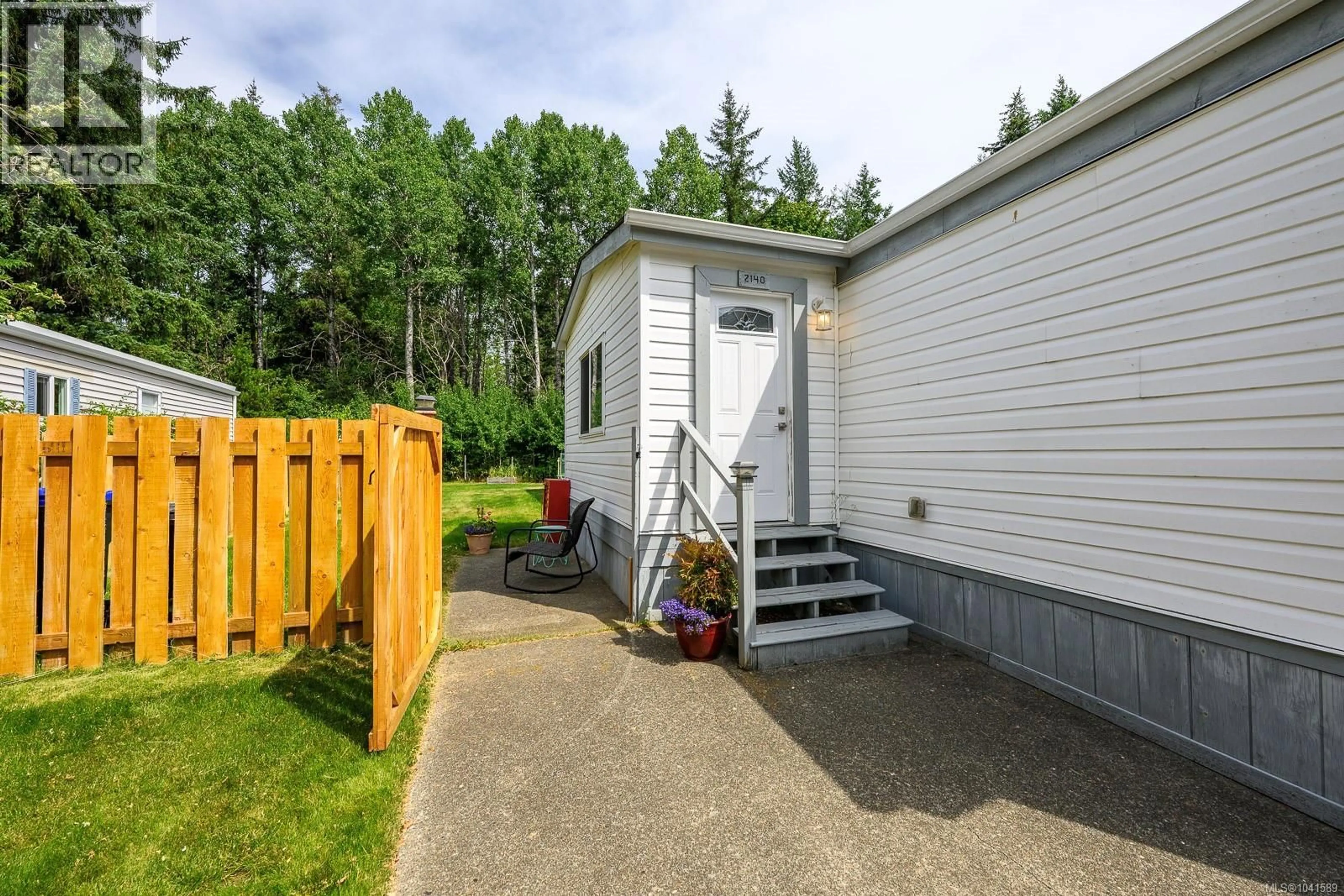 Unknown for 2140 STADACONA DRIVE, Comox British Columbia V9M3P7