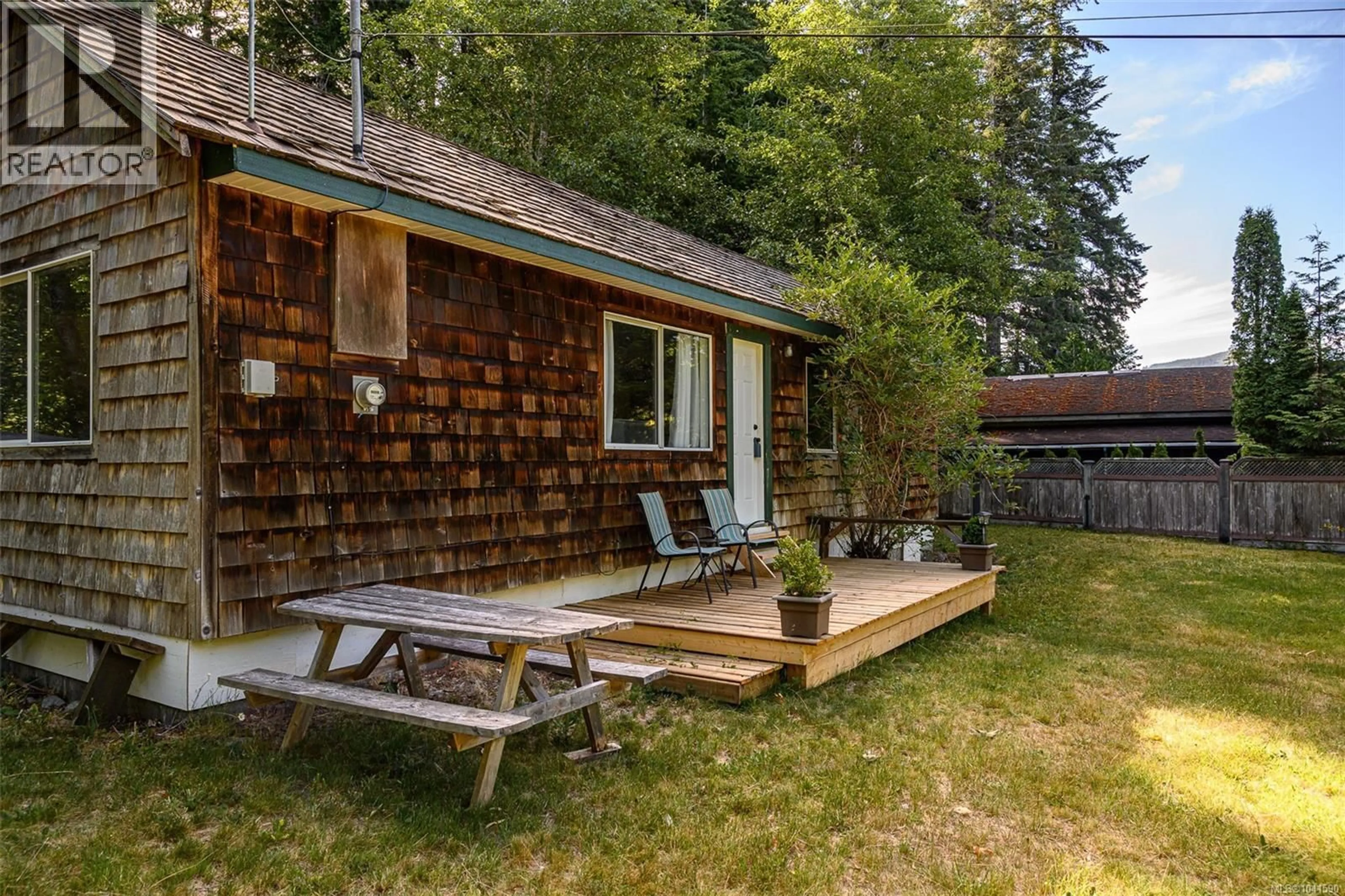Patio, unknown for 706 DELTA DRIVE, Sayward British Columbia V0P1R0