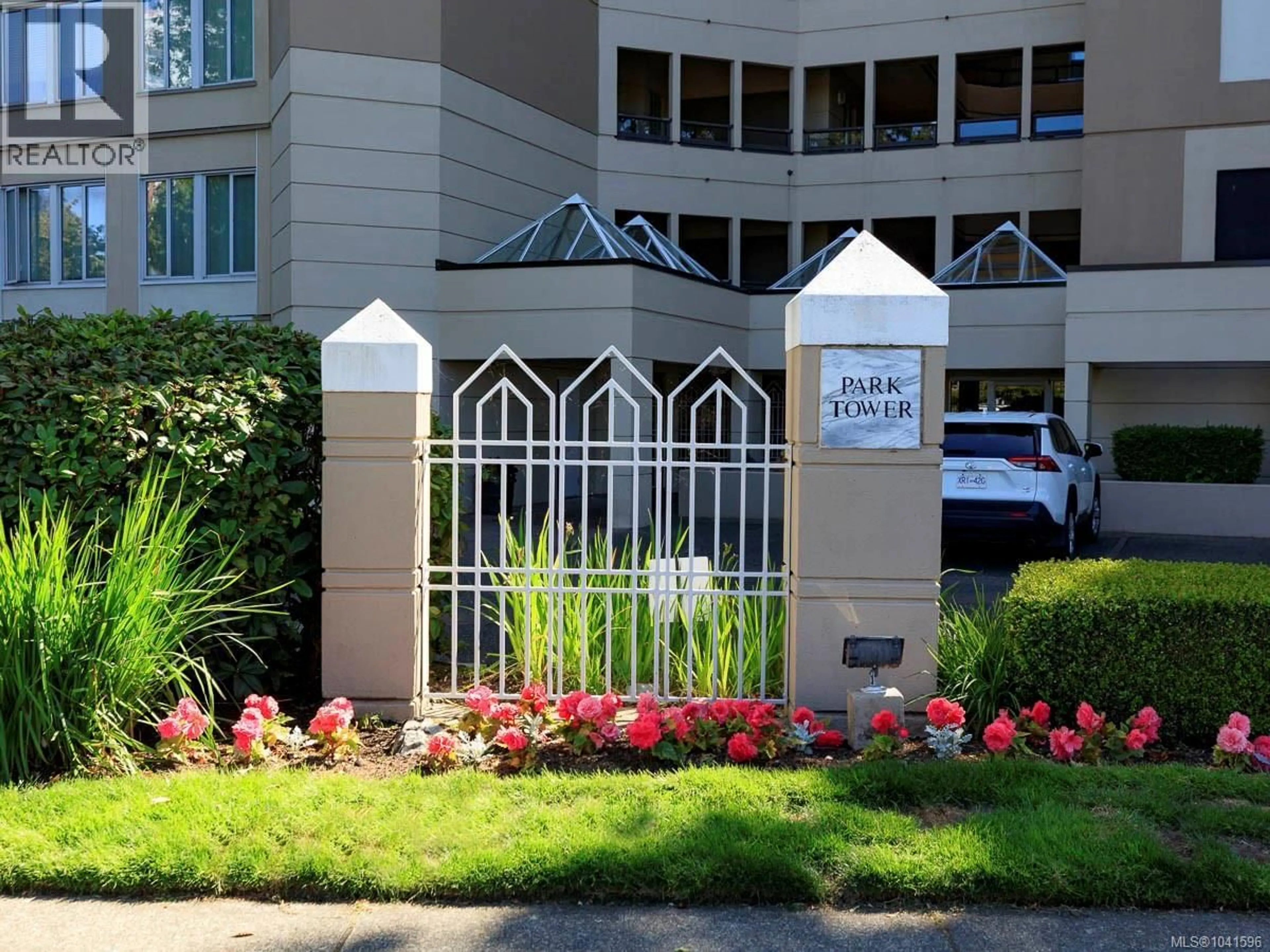 Indoor entryway for 423 - 203 KIMTA ROAD, Victoria British Columbia V9A6T5