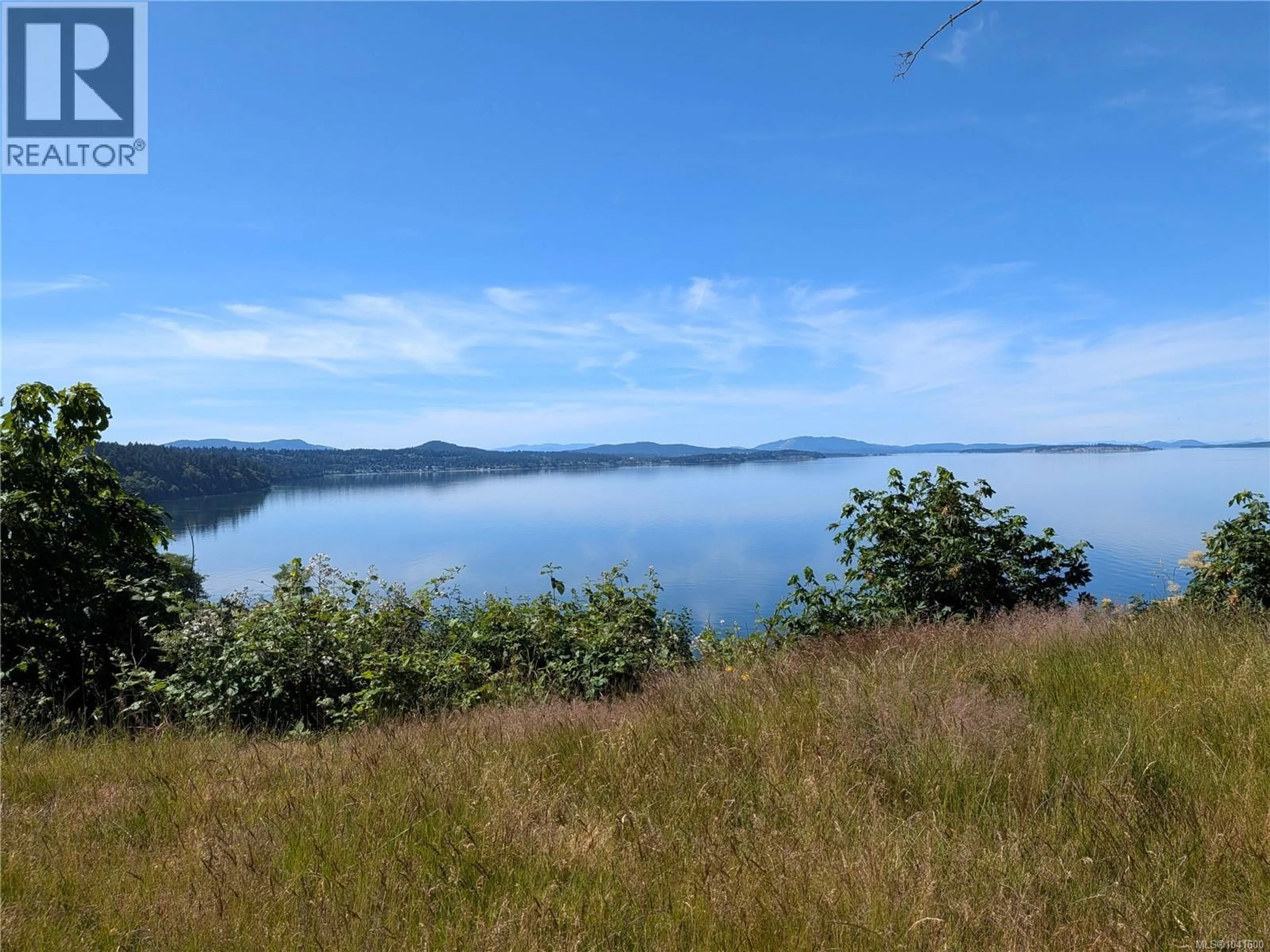 Blurry image for 4592 BONNIEVIEW PLACE, Saanich British Columbia V8N3V6