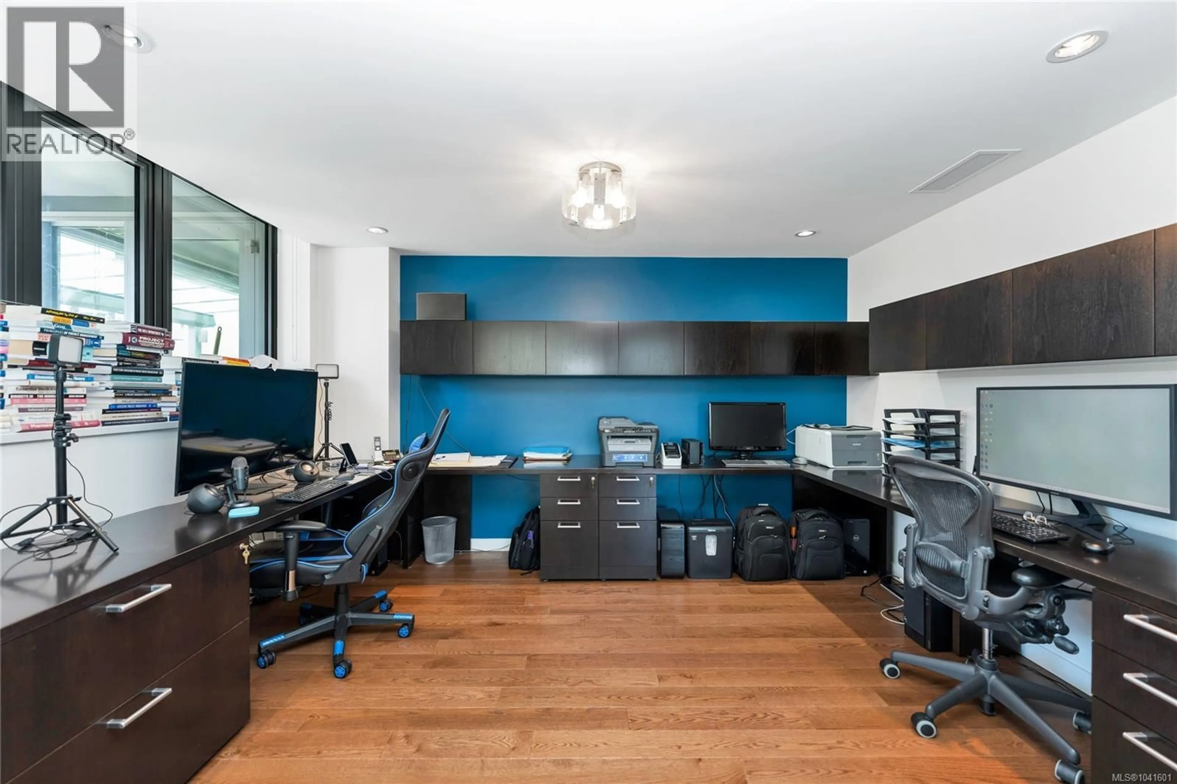Unknown for 302 - 608 BROUGHTON STREET, Victoria British Columbia V8W1C7