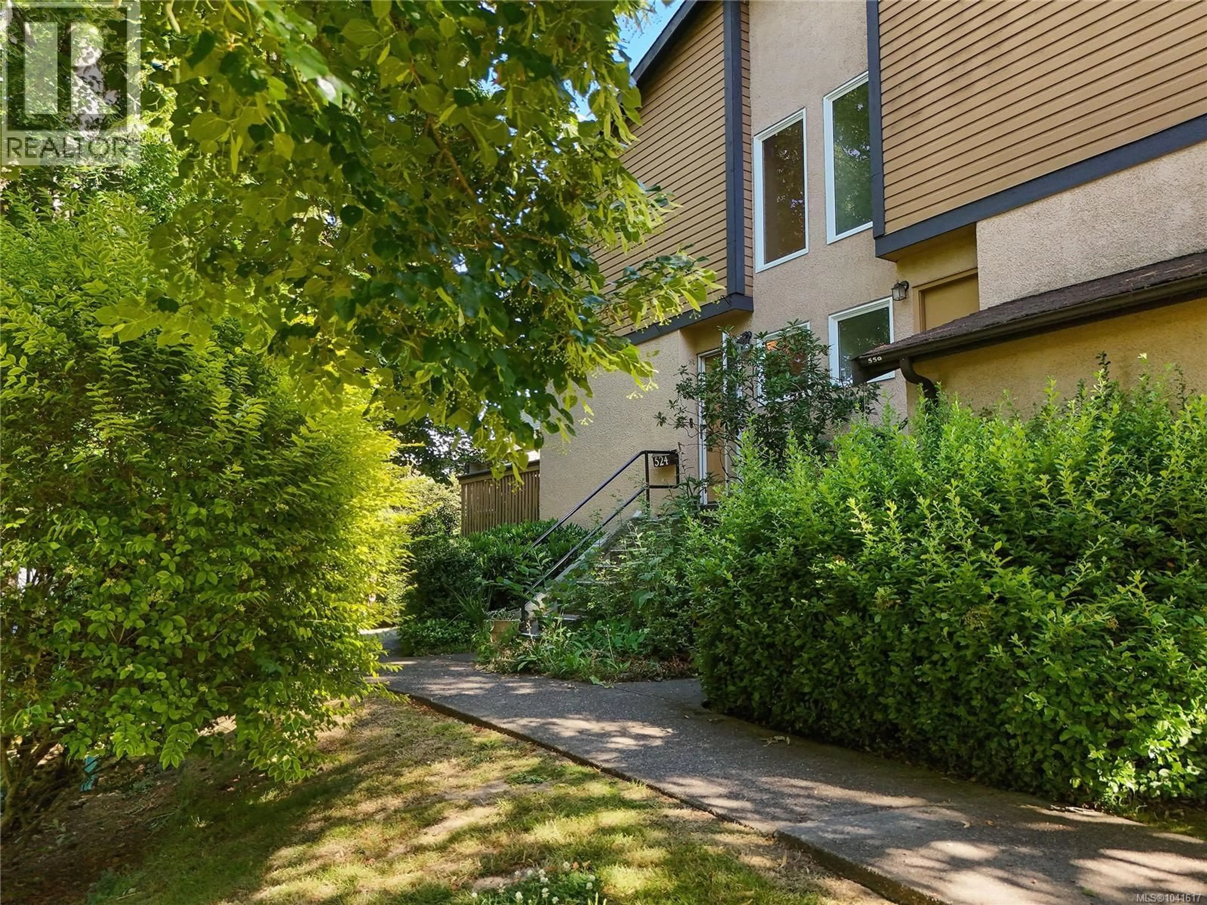 Unknown for 524 CROSSANDRA CRESCENT, Saanich British Columbia V8Z6G3