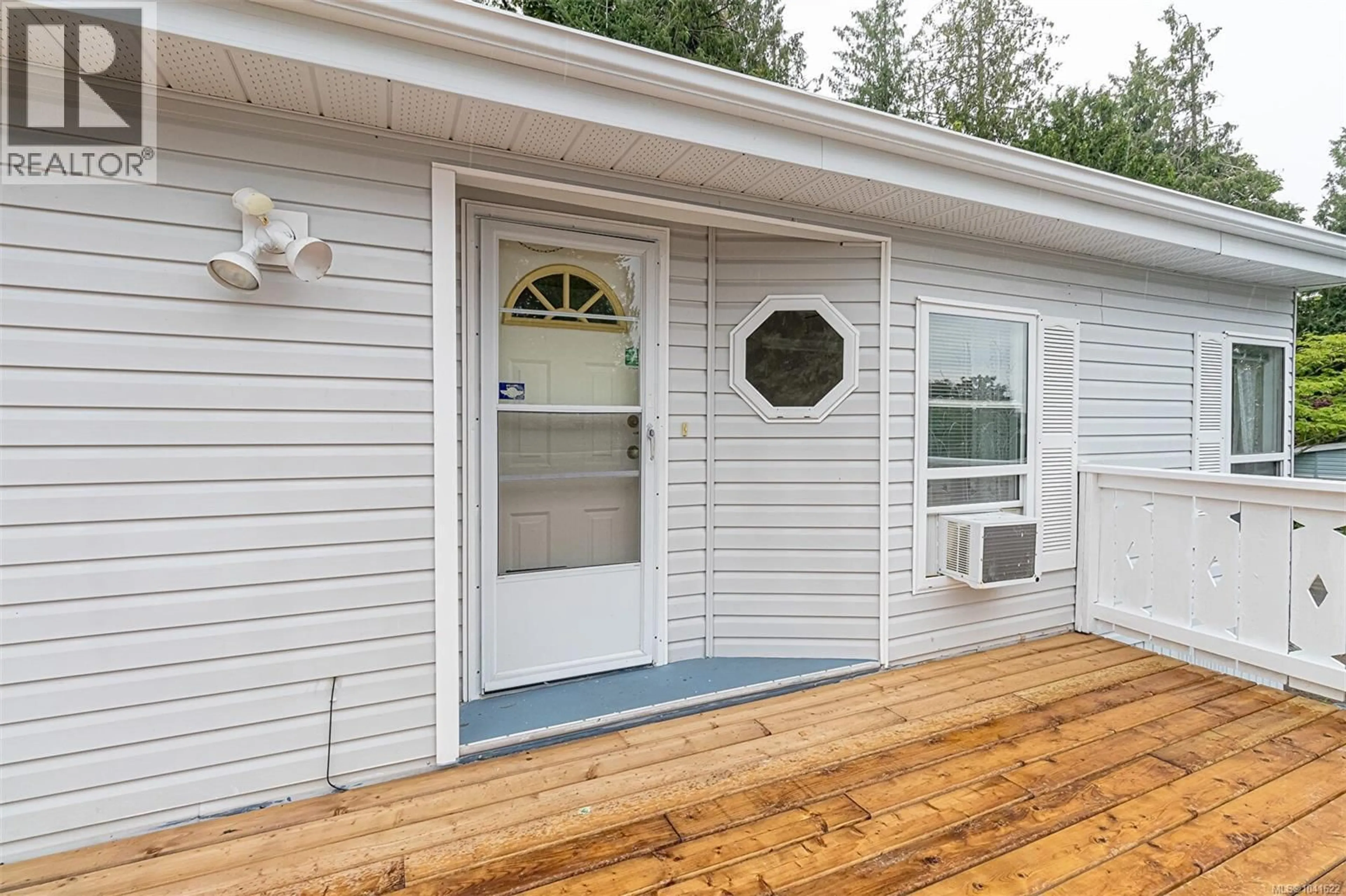 Home with vinyl exterior material, unknown for 613 - 2850 STAUTW ROAD, Central Saanich British Columbia V8M2C9