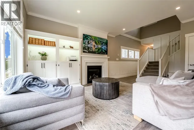 3528 HONEYCRISP AVENUE, Langford 3