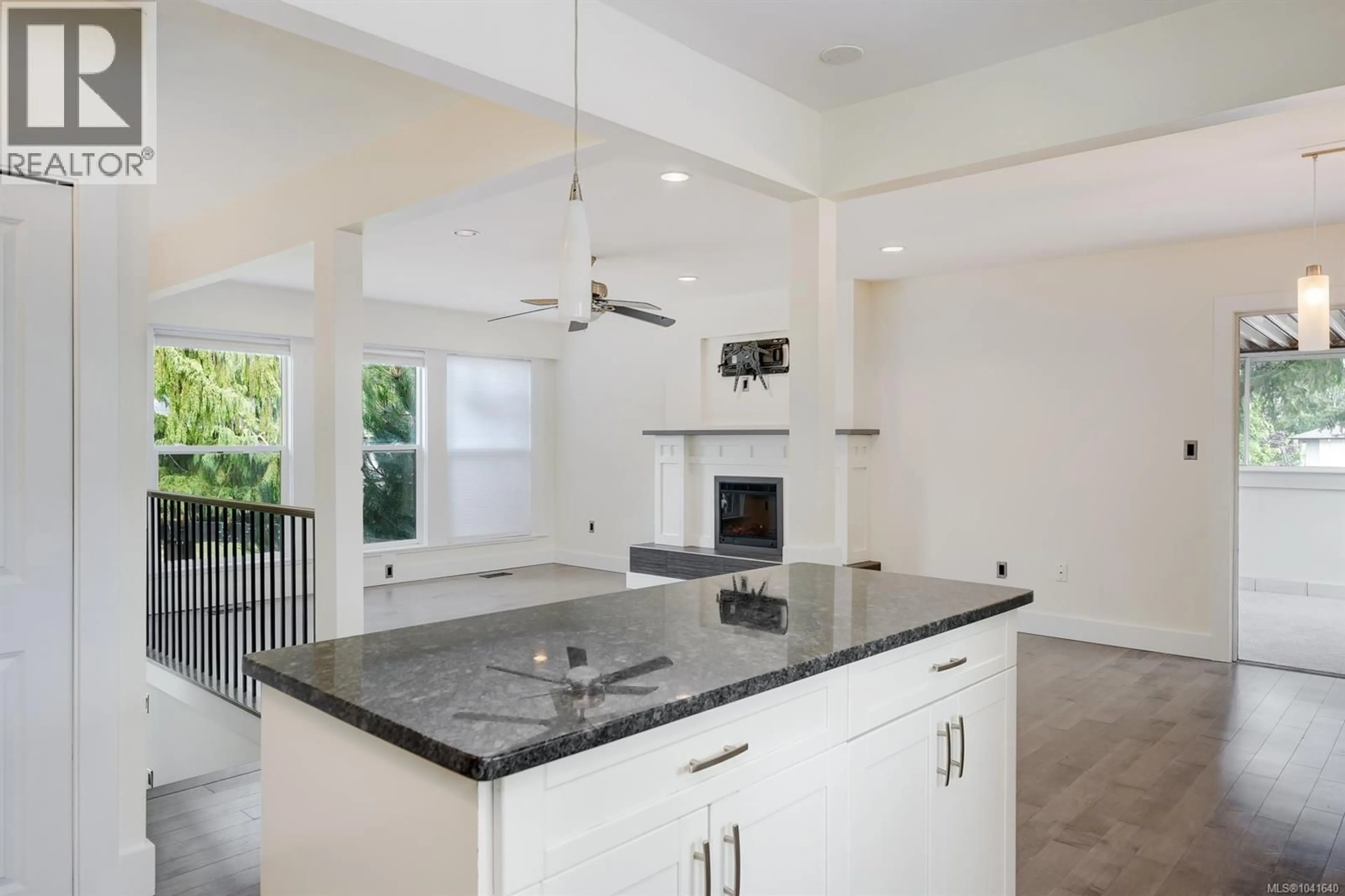 Open concept kitchen, ceramic/tile floor for 1534 EDGEMONT ROAD, Saanich British Columbia V8N4P9