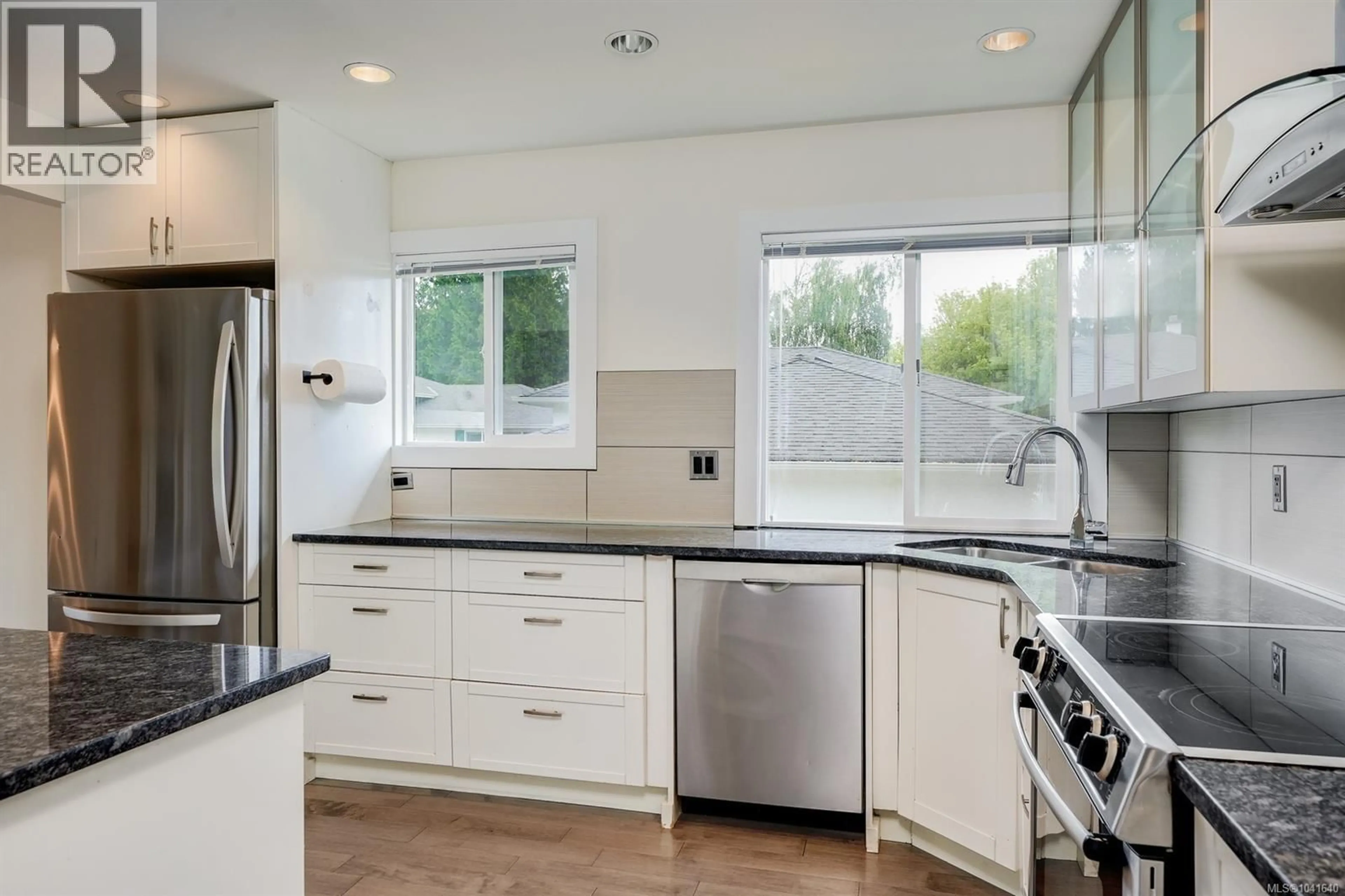 Contemporary kitchen, ceramic/tile floor for 1534 EDGEMONT ROAD, Saanich British Columbia V8N4P9
