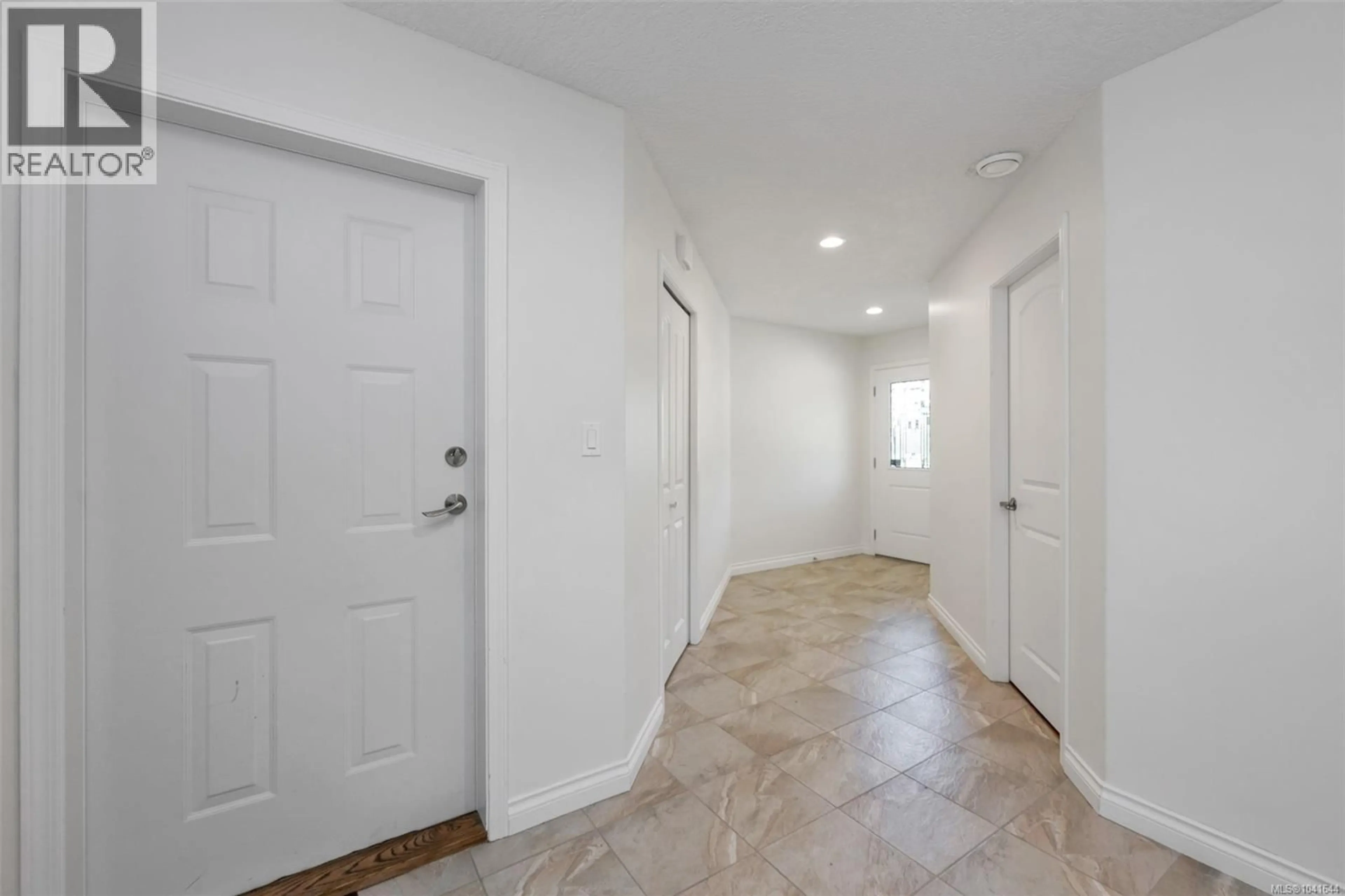 Indoor entryway for 2663 KIA CRESCENT, Shawnigan Lake British Columbia V8H3B1